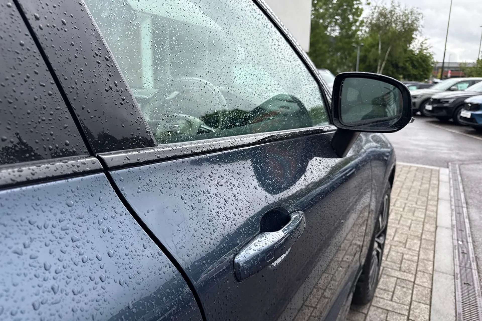 Volvo XC60 thumbnail image number 17