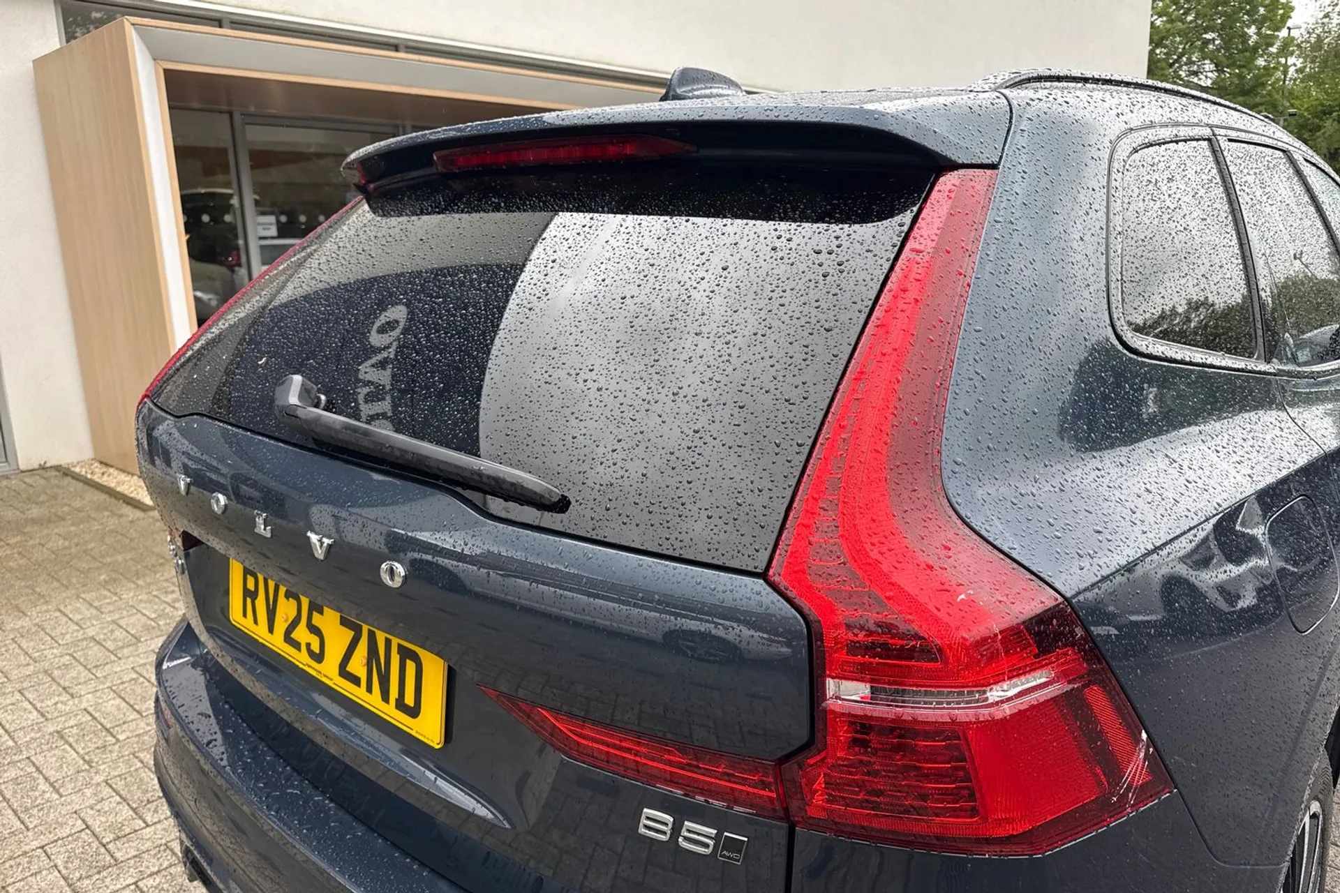 Volvo XC60 thumbnail image number 16