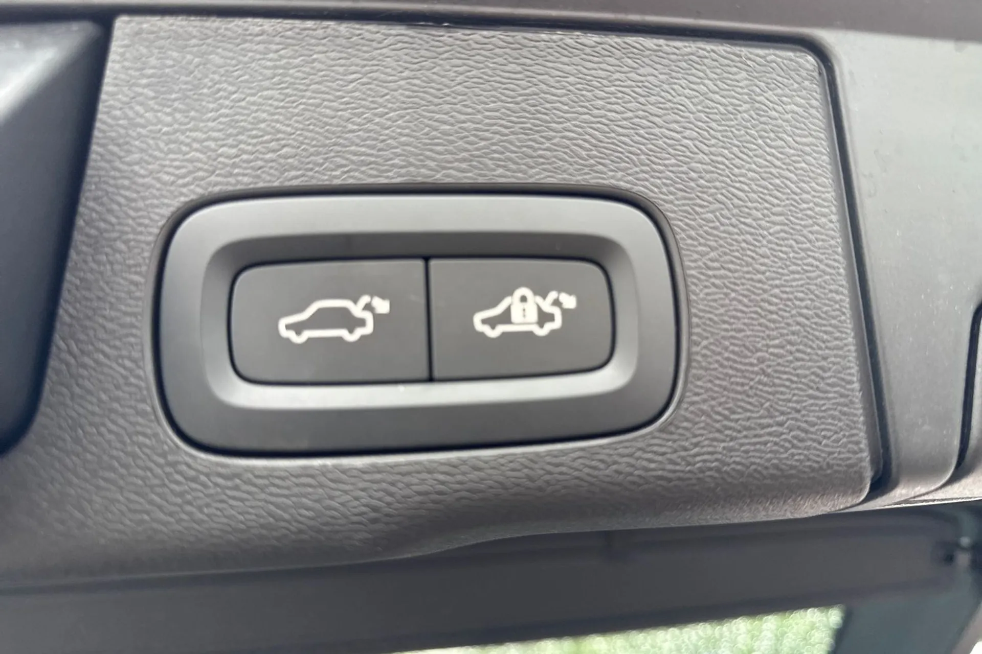 Volvo XC60 thumbnail image number 20
