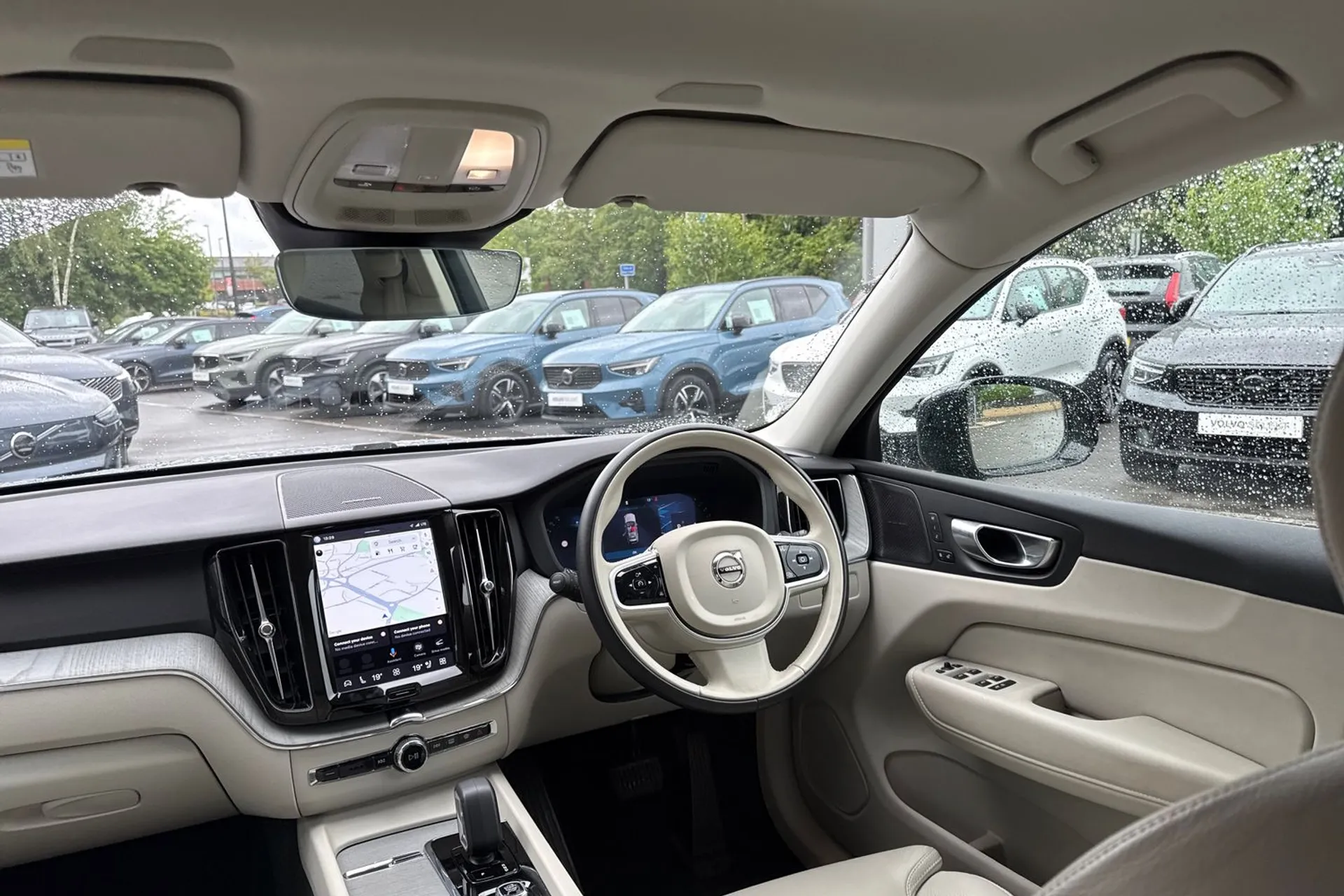 Volvo XC60 thumbnail image number 32