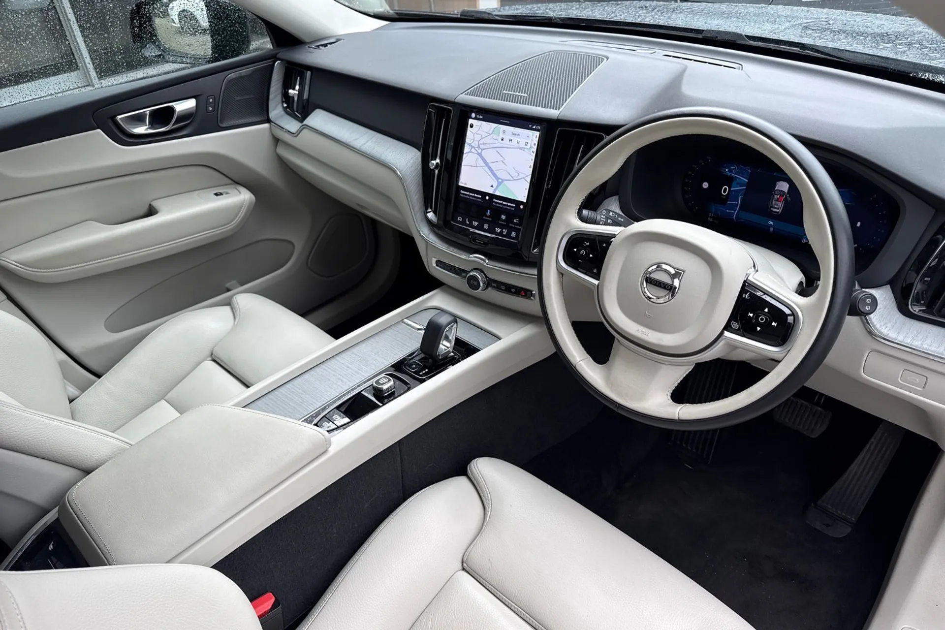 Volvo XC60 thumbnail image number 6