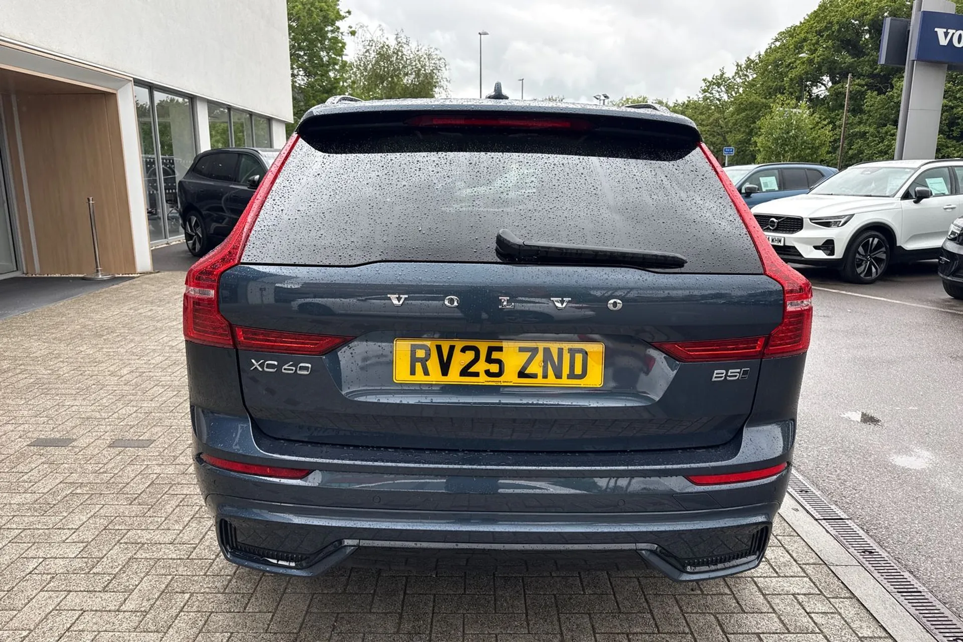 Volvo XC60 thumbnail image number 9