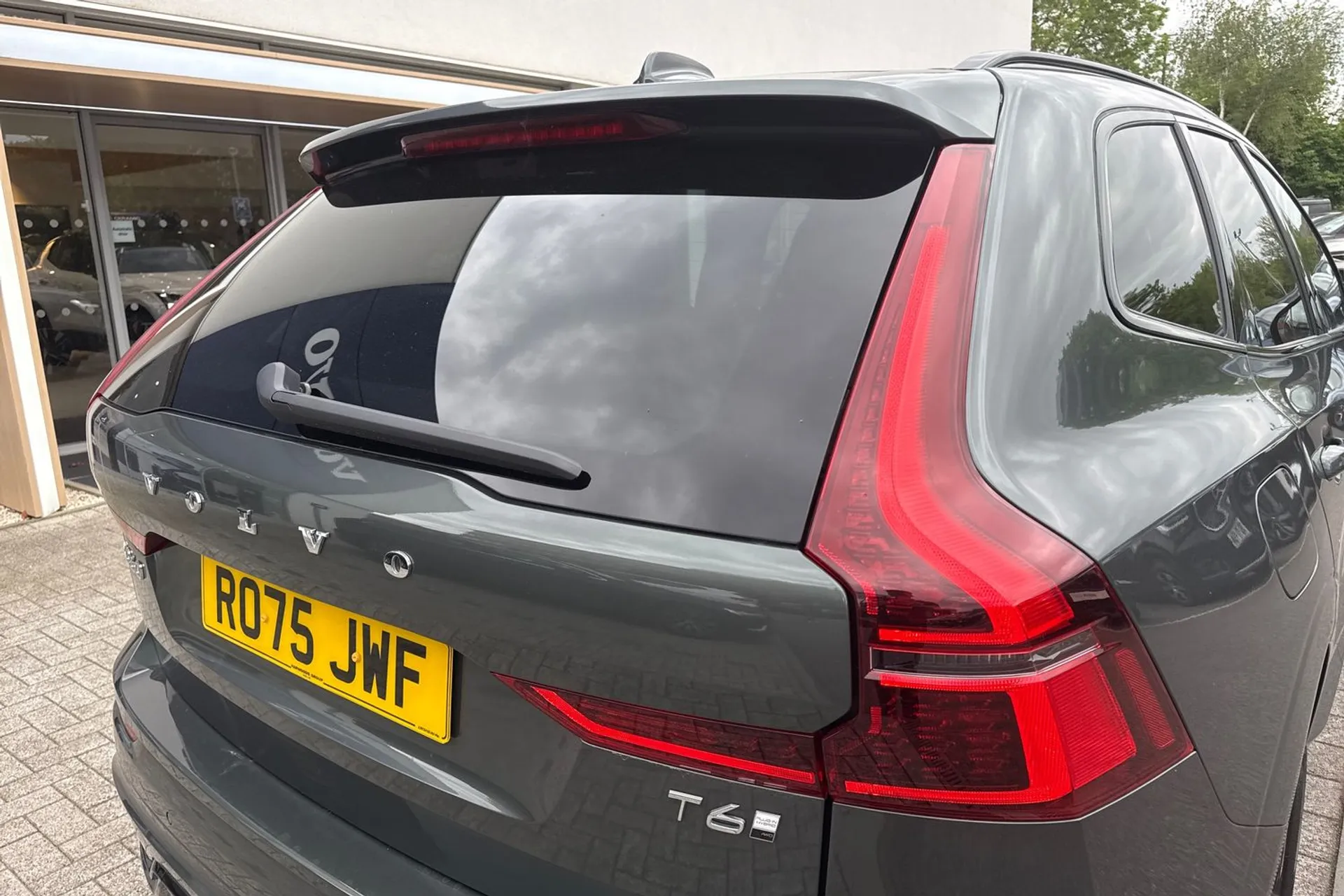 Volvo XC60 thumbnail image number 16