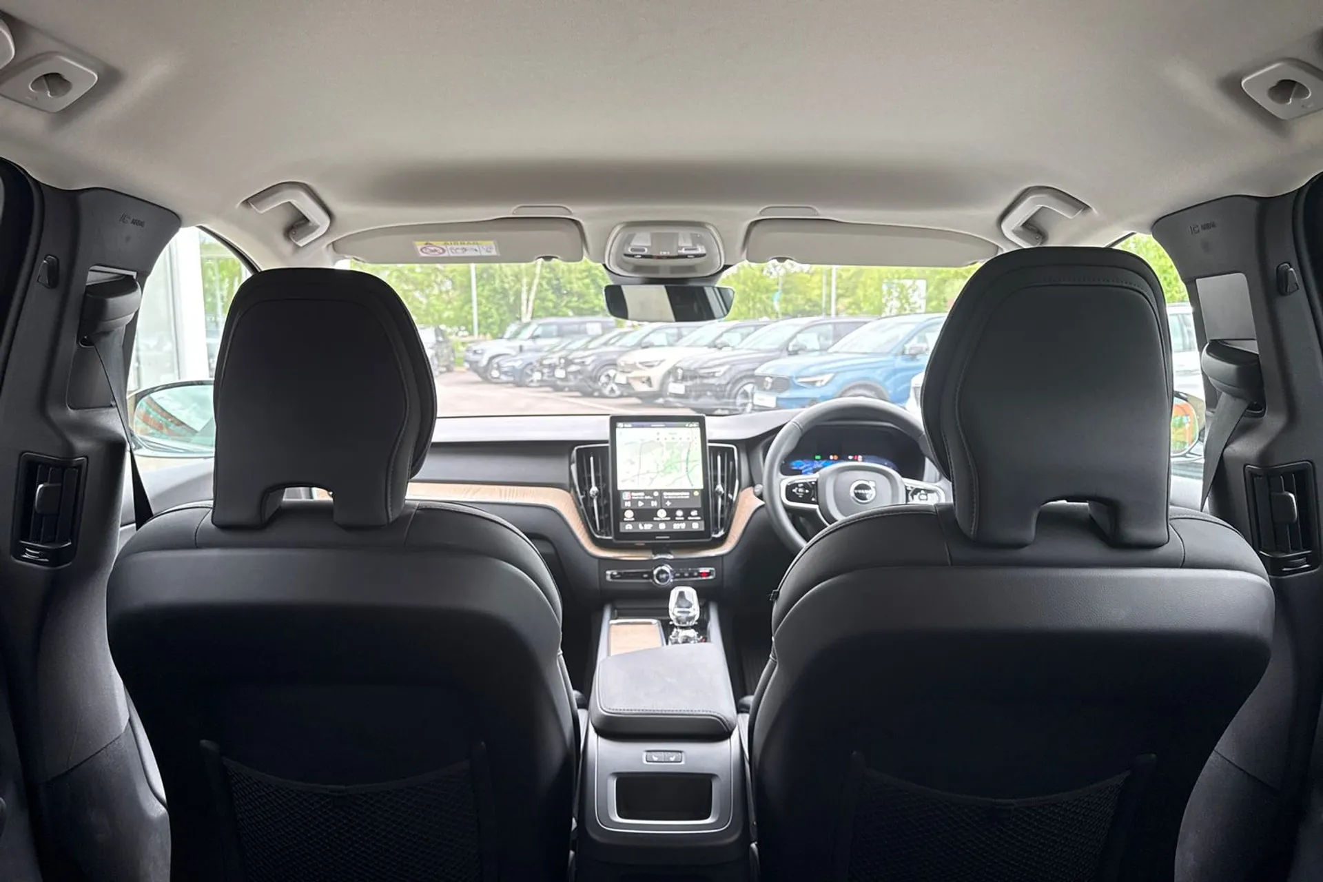 Volvo XC60 thumbnail image number 22