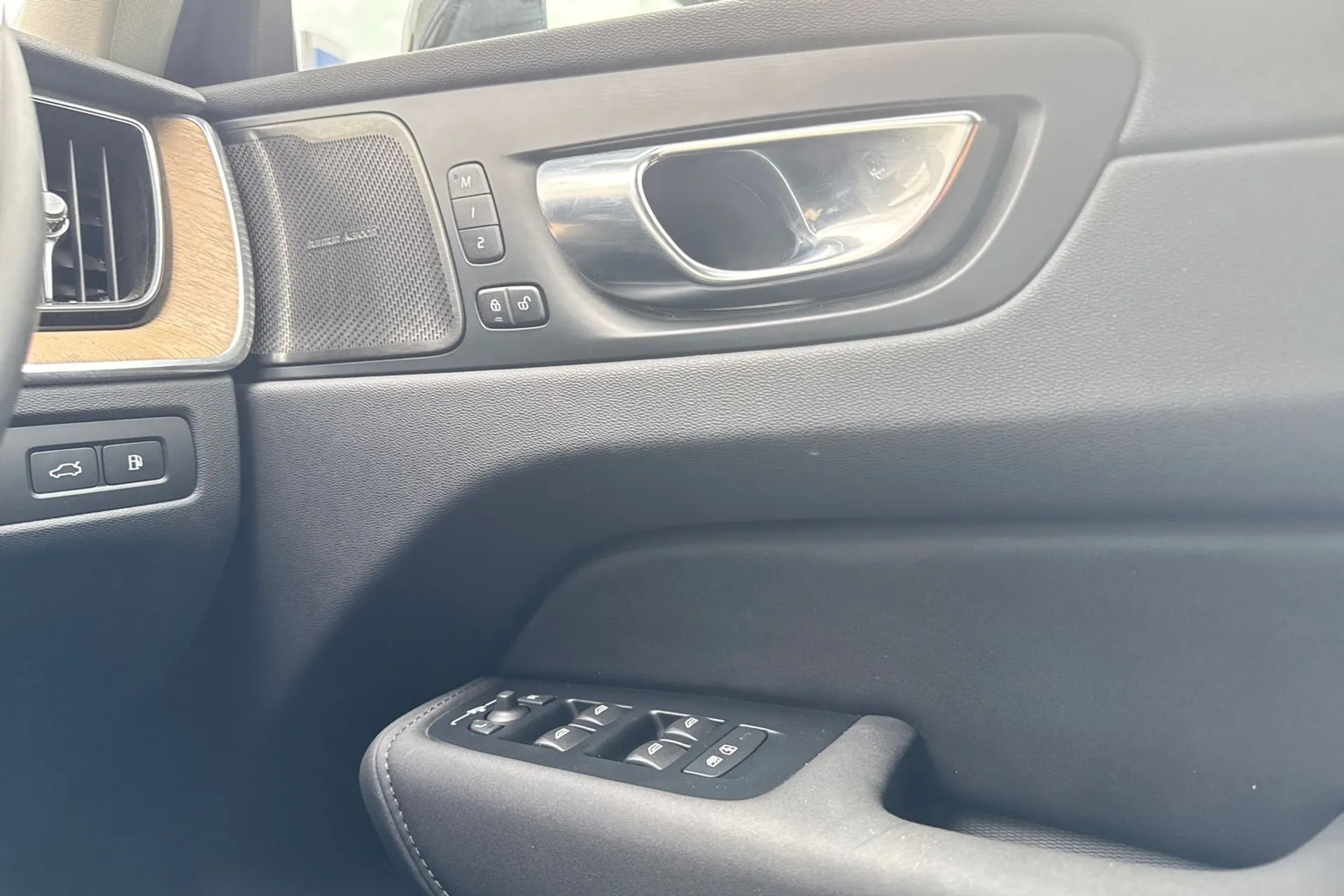 Volvo XC60 thumbnail image number 42