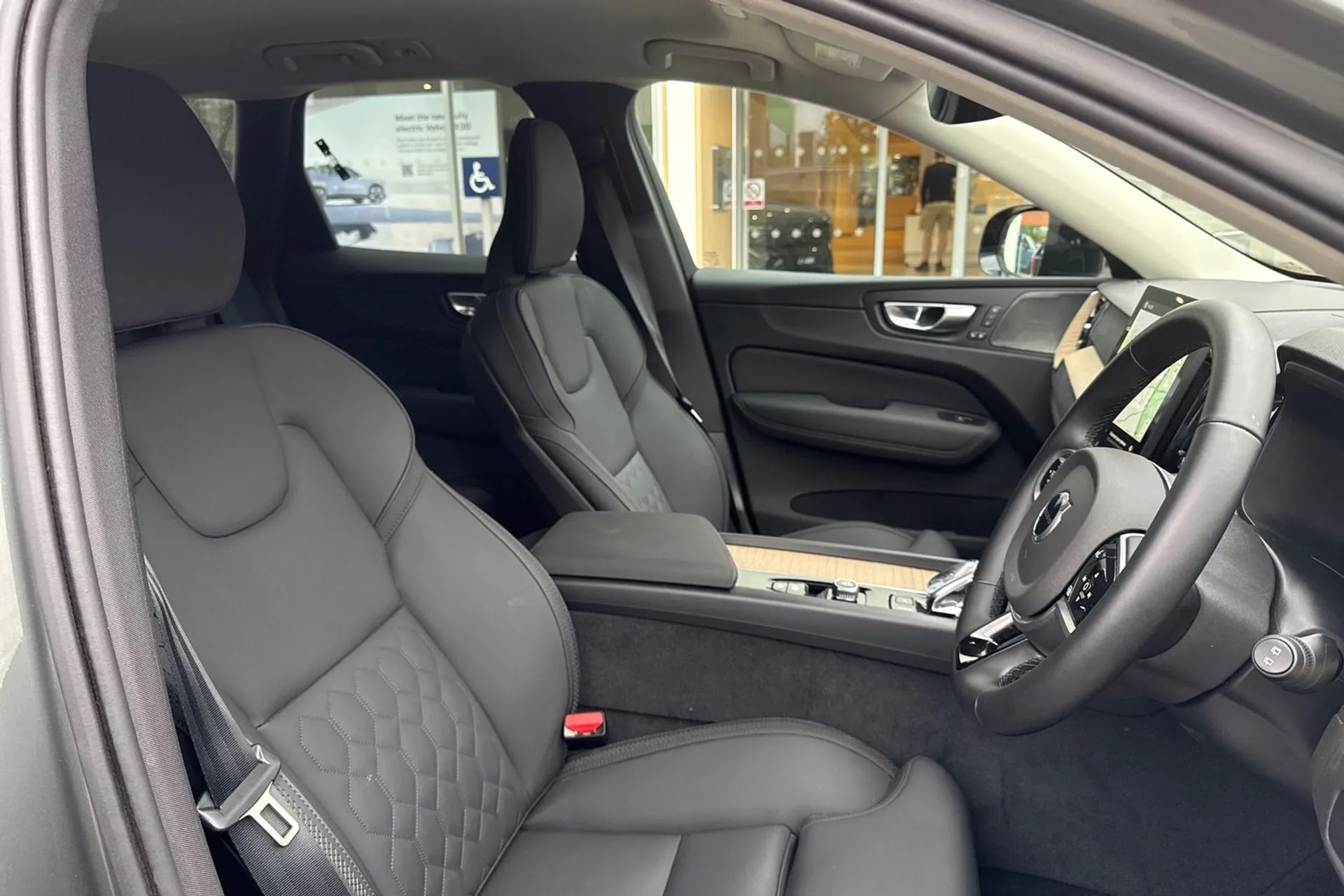 Volvo XC60 thumbnail image number 26