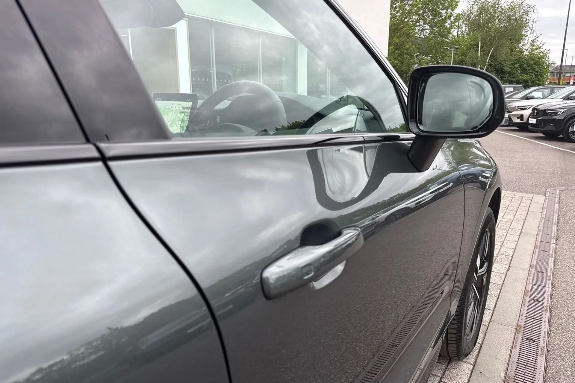 Volvo XC60 thumbnail image number 17