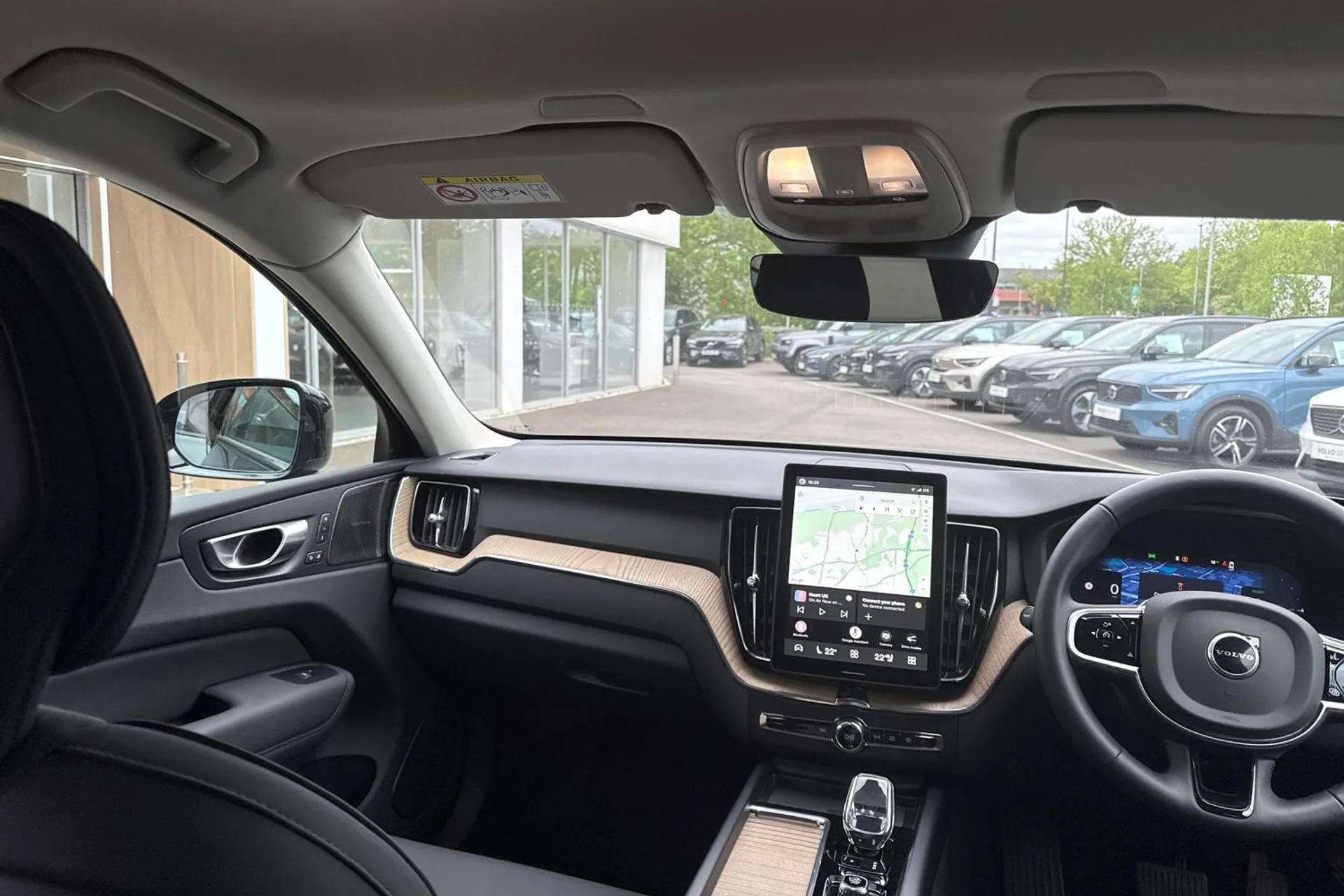 Volvo XC60 thumbnail image number 32