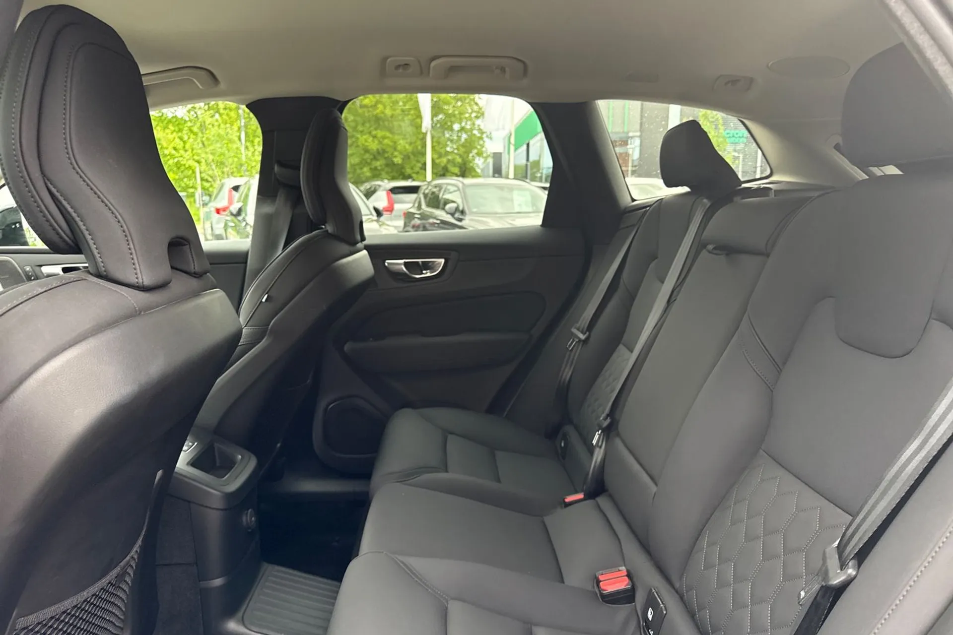 Volvo XC60 thumbnail image number 30