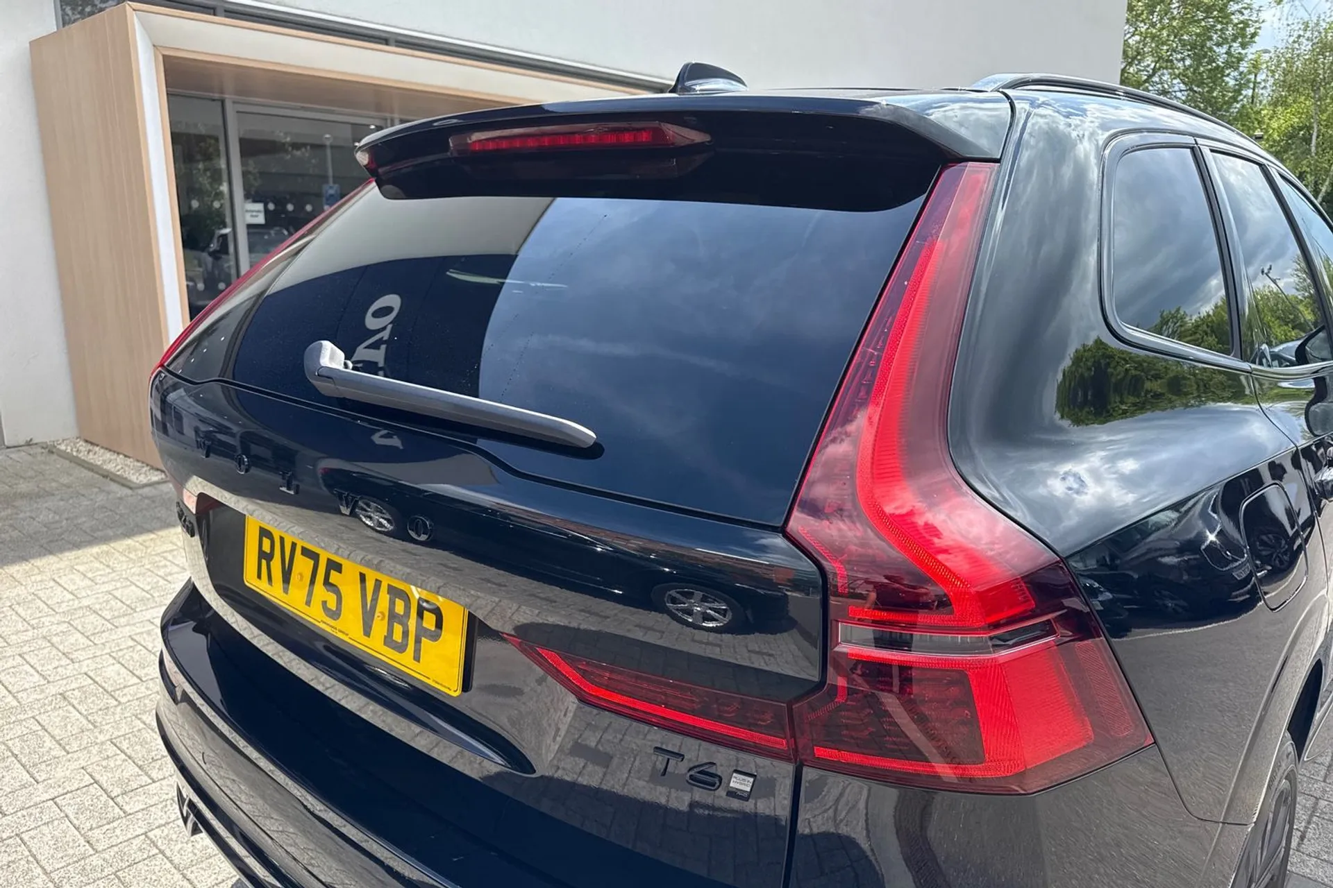 Volvo XC60 thumbnail image number 16