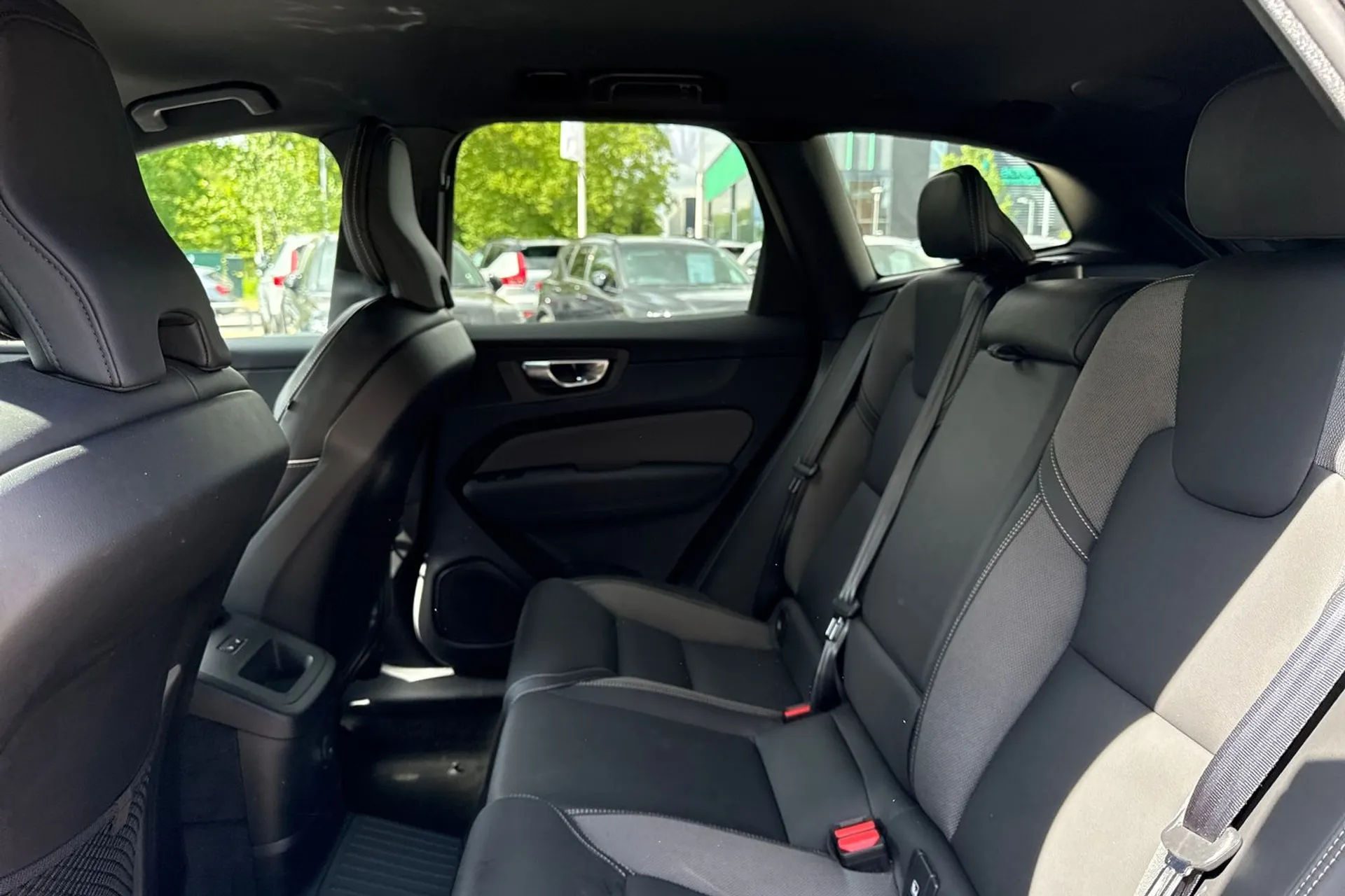 Volvo XC60 thumbnail image number 30