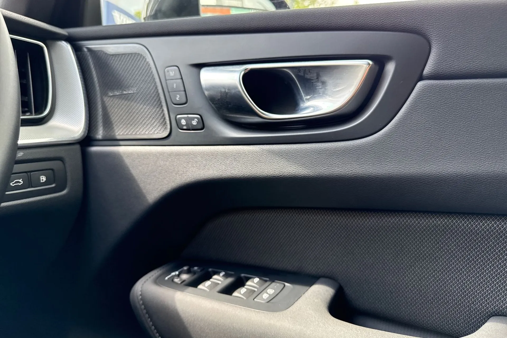 Volvo XC60 thumbnail image number 42