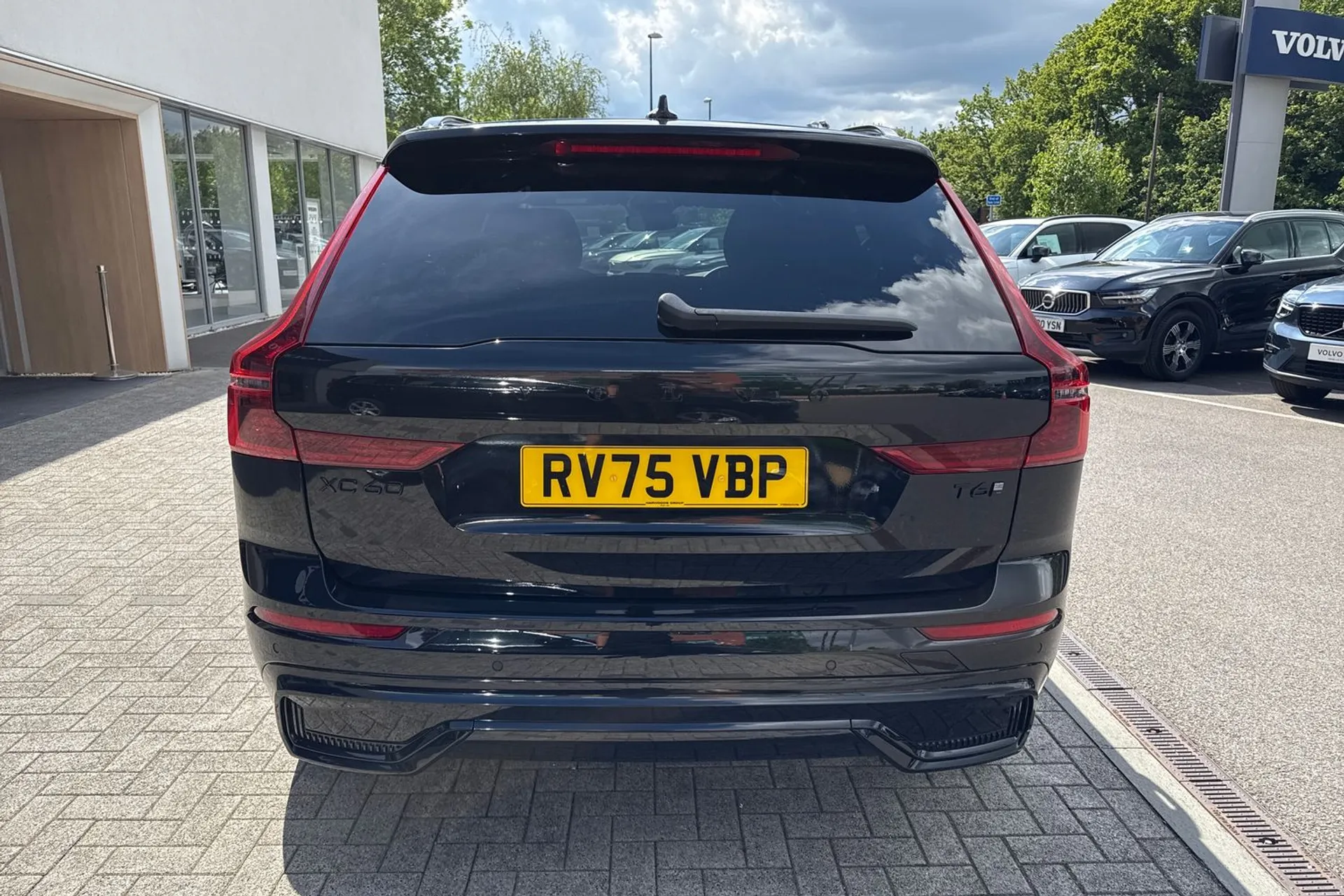 Volvo XC60 thumbnail image number 9