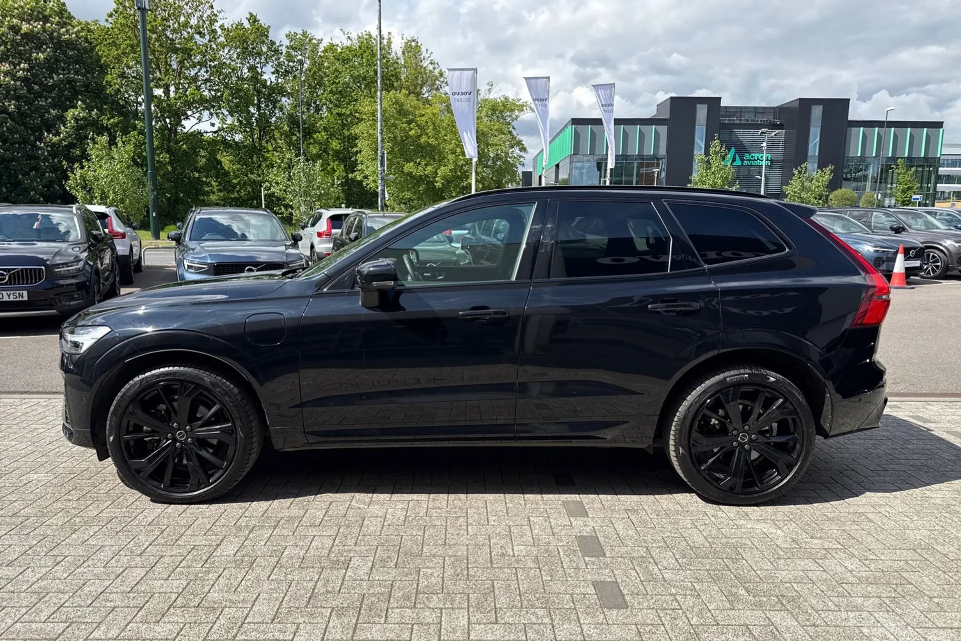 Volvo XC60 thumbnail image number 11