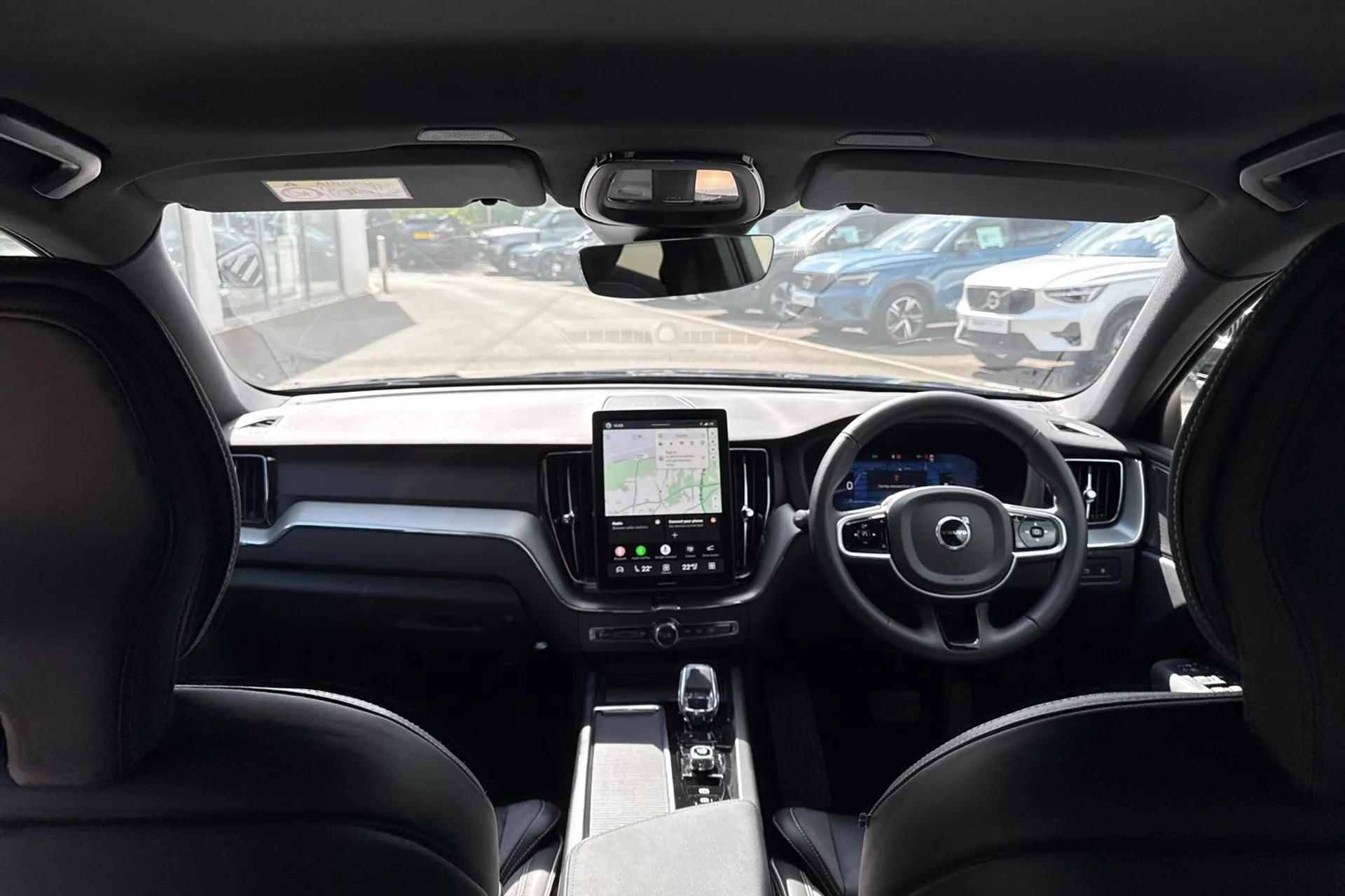 Volvo XC60 thumbnail image number 3