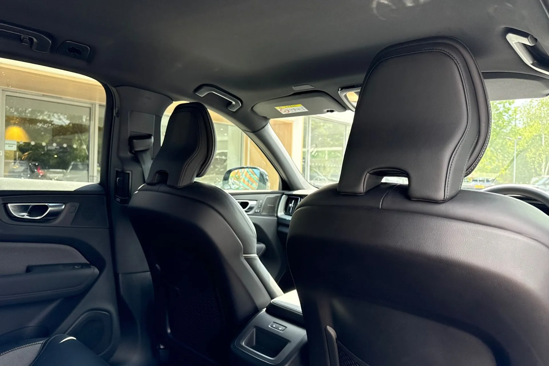 Volvo XC60 thumbnail image number 24