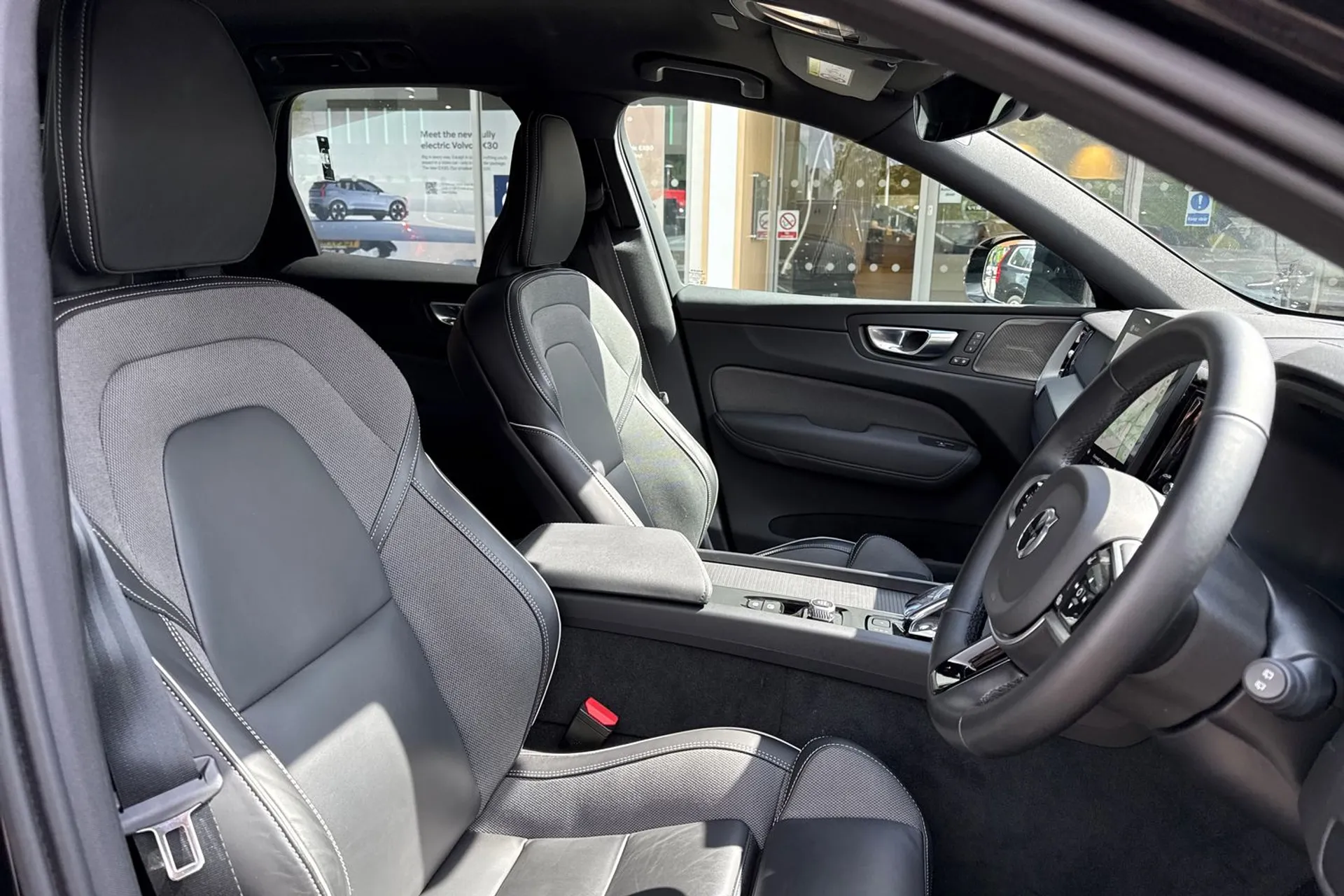 Volvo XC60 thumbnail image number 26