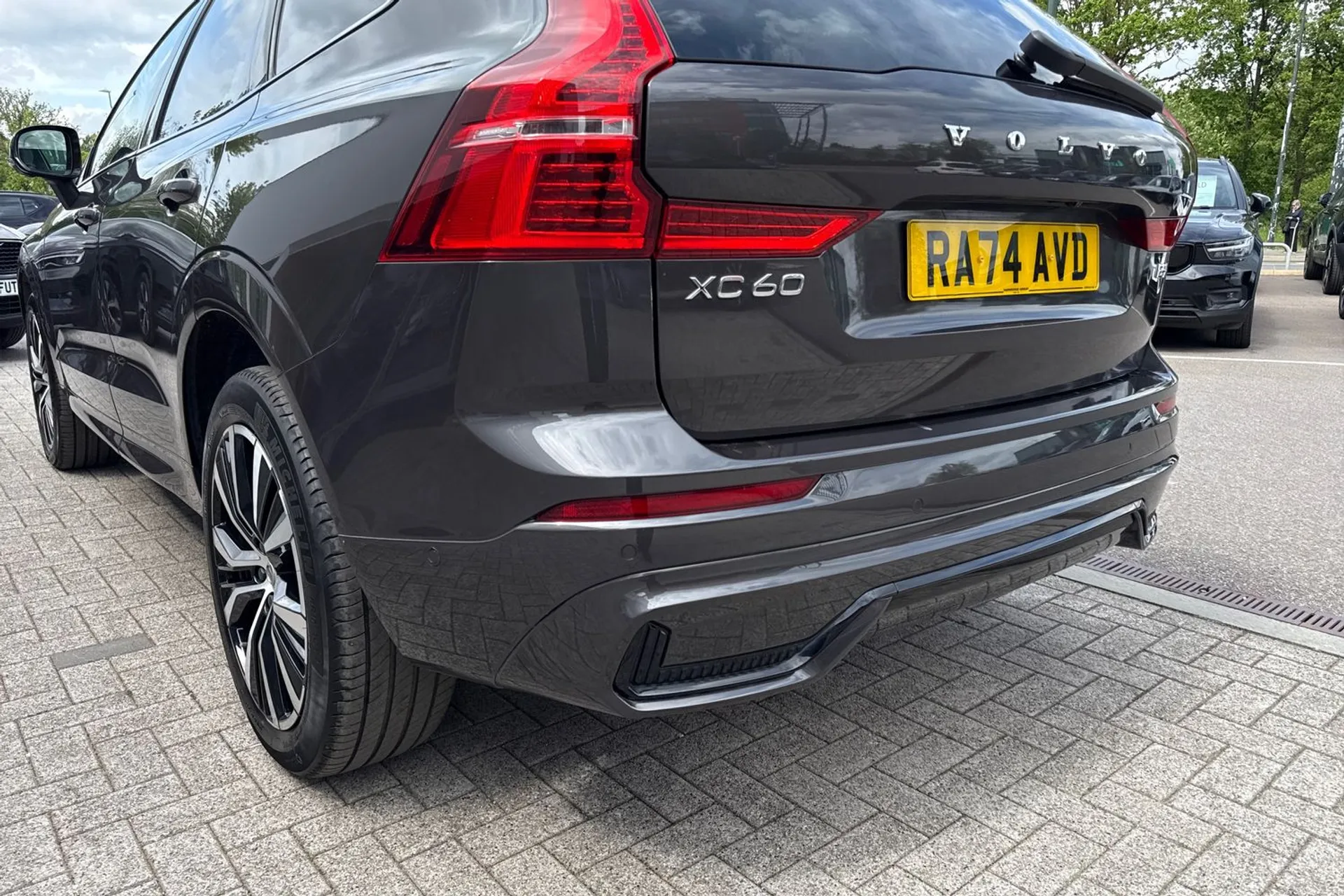 Volvo XC60 thumbnail image number 18