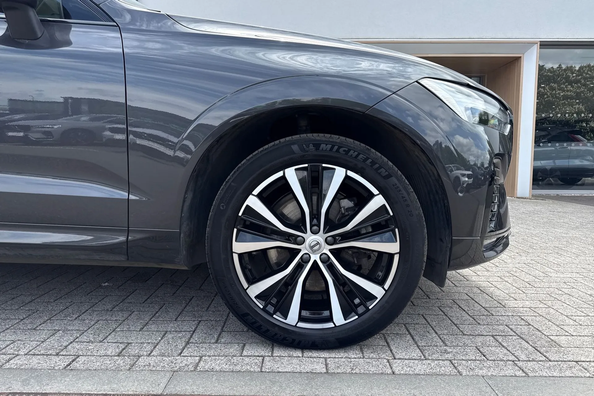 Volvo XC60 thumbnail image number 14