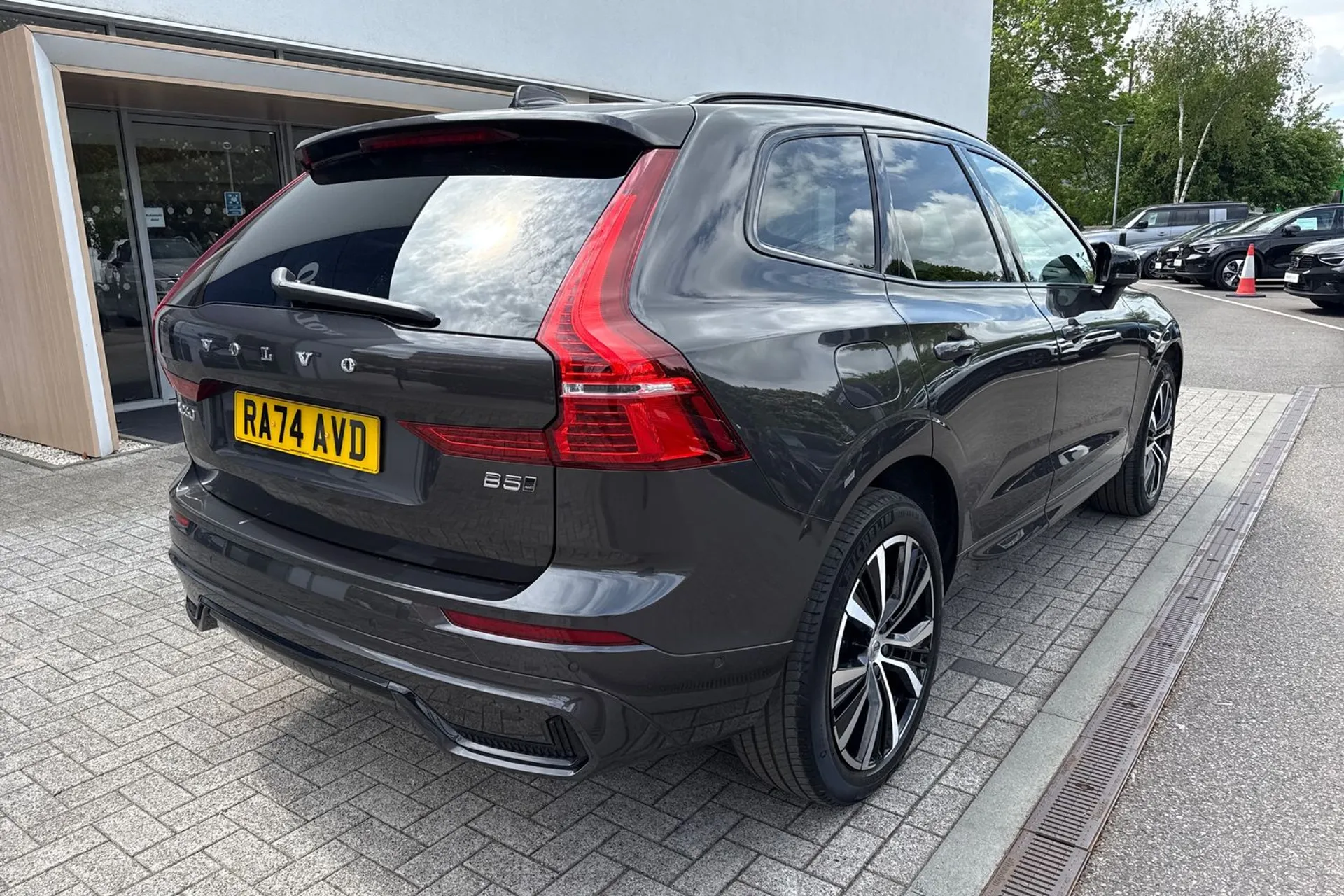 Volvo XC60 thumbnail image number 8