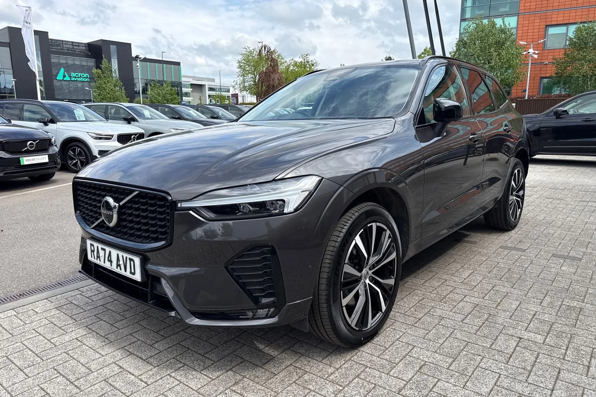 Volvo XC60 thumbnail image number 12