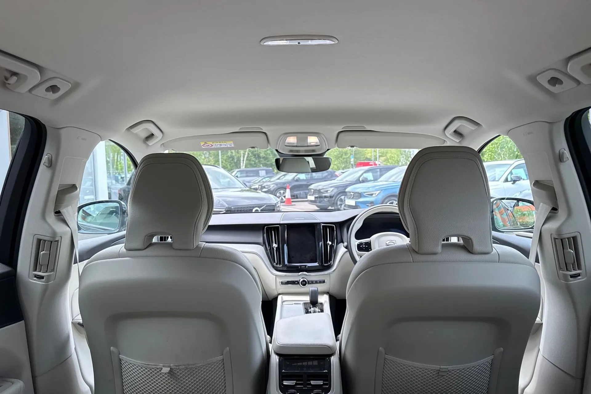Volvo XC60 thumbnail image number 22