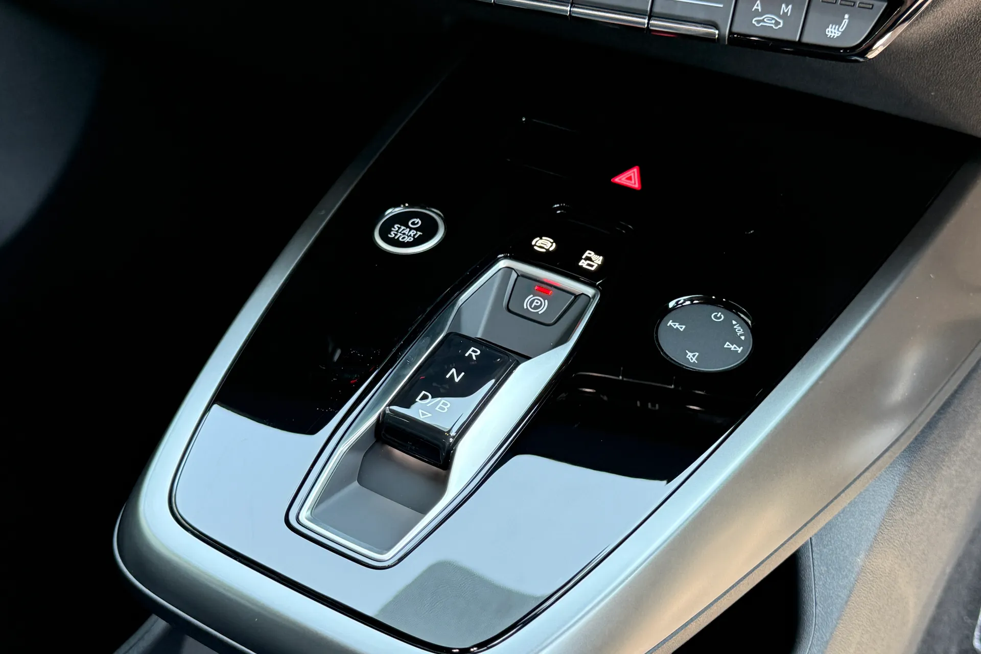 Audi Q4 e-tron thumbnail image number 20
