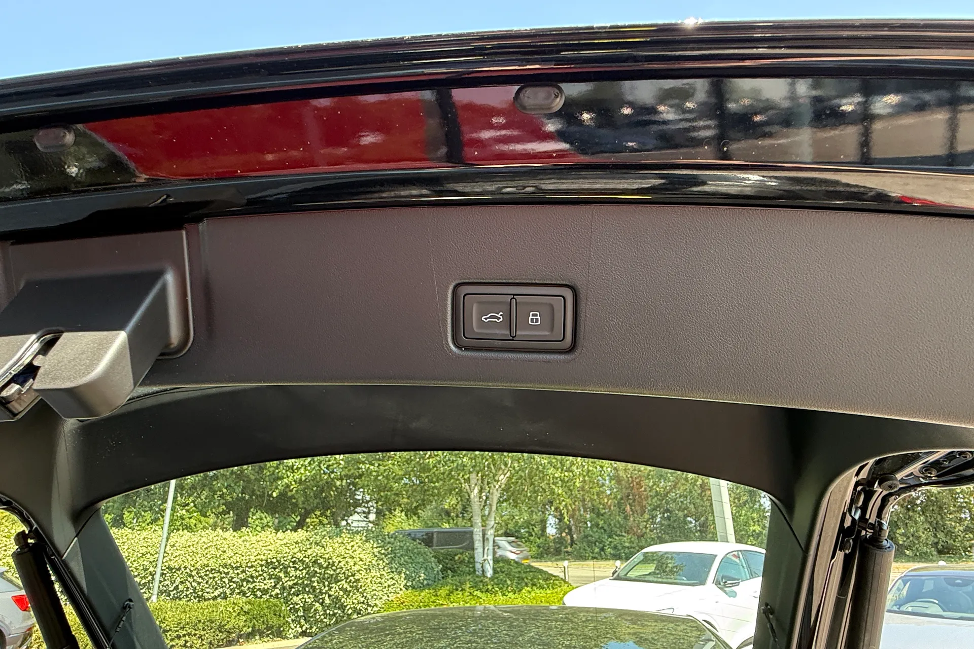 Audi Q4 e-tron thumbnail image number 36