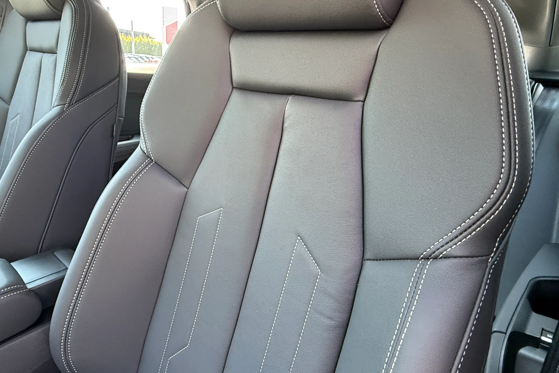 Audi Q4 e-tron thumbnail image number 32