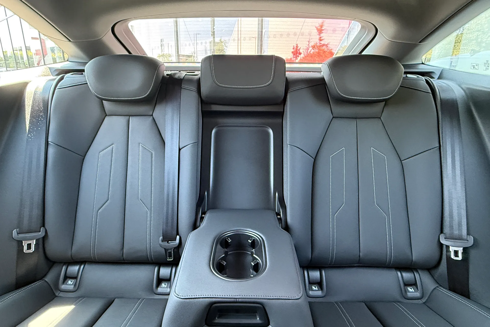 Audi Q4 e-tron thumbnail image number 33