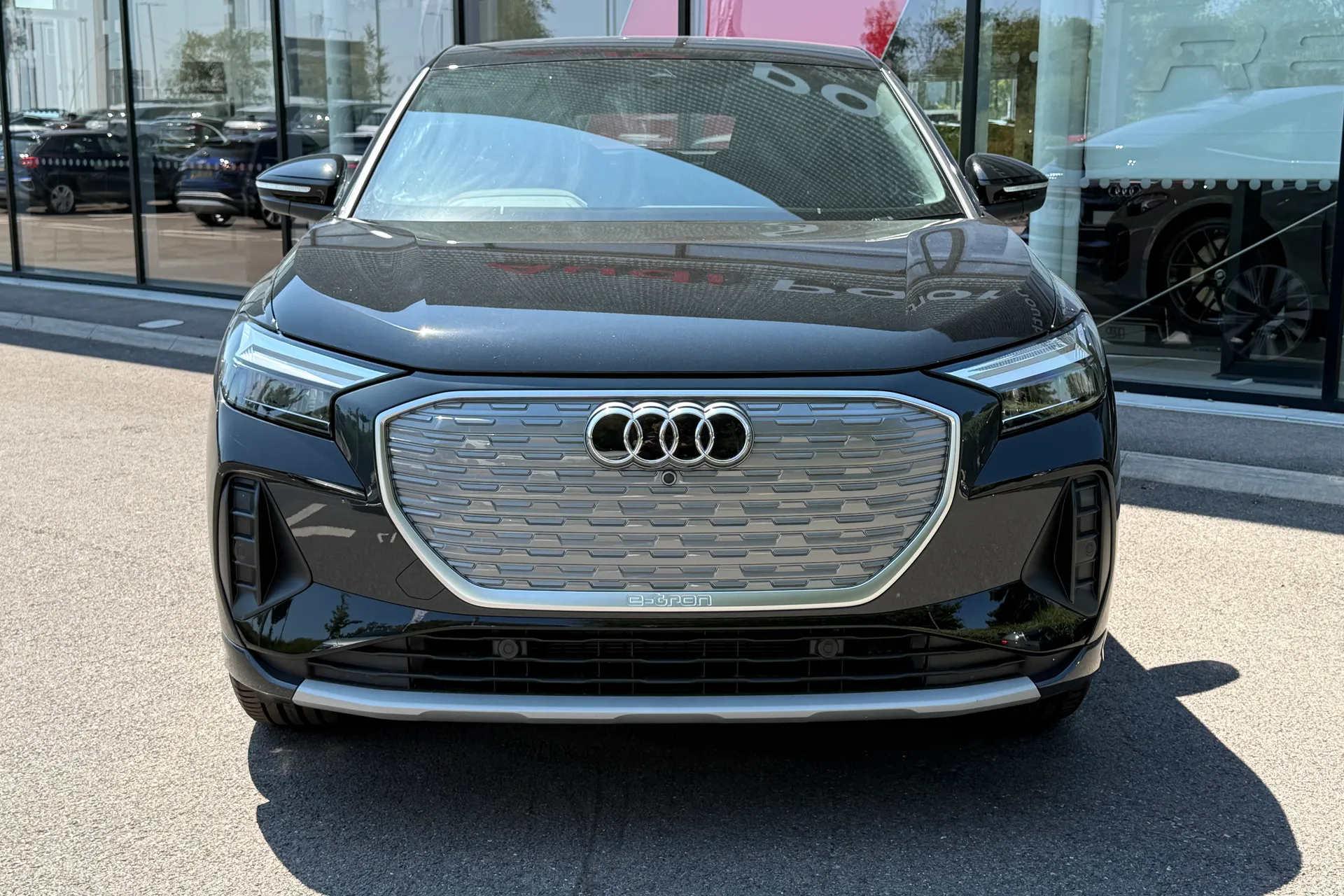 Audi Q4 e-tron thumbnail image number 29