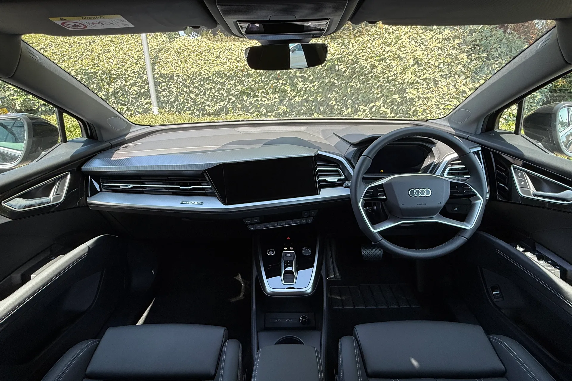 Audi Q4 e-tron thumbnail image number 5