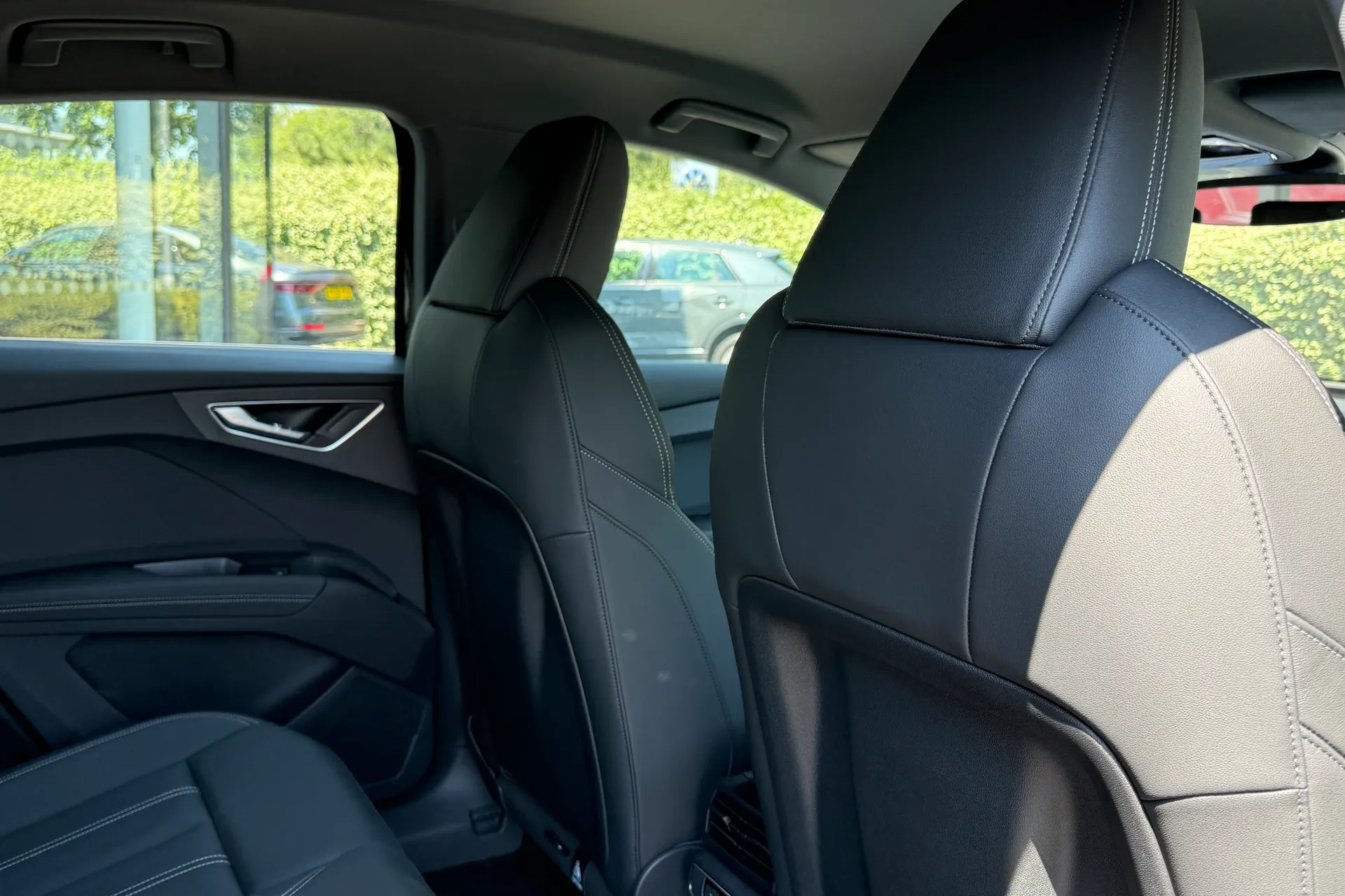 Audi Q4 e-tron thumbnail image number 26