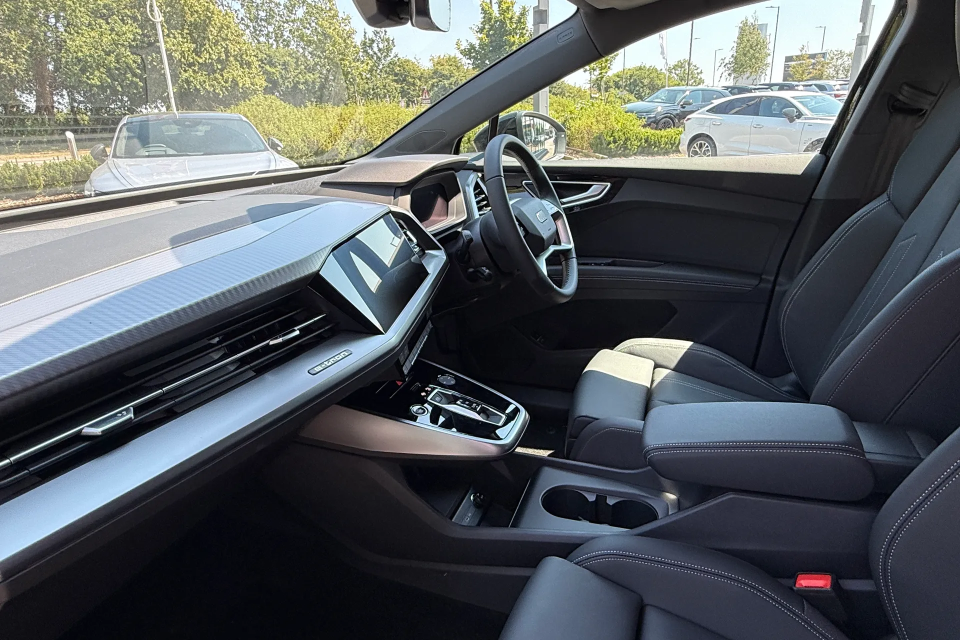 Audi Q4 e-tron thumbnail image number 30