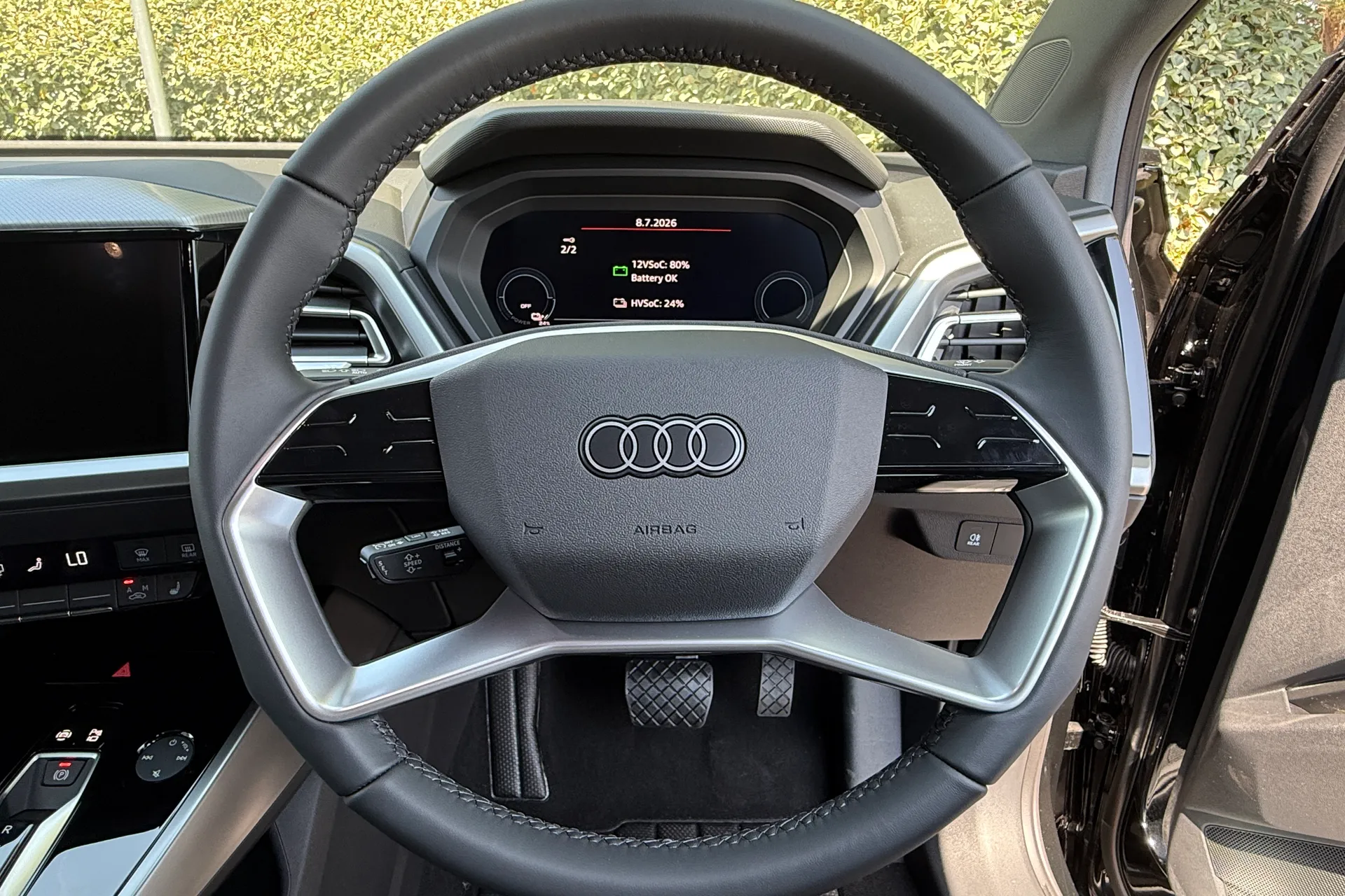 Audi Q4 e-tron thumbnail image number 19