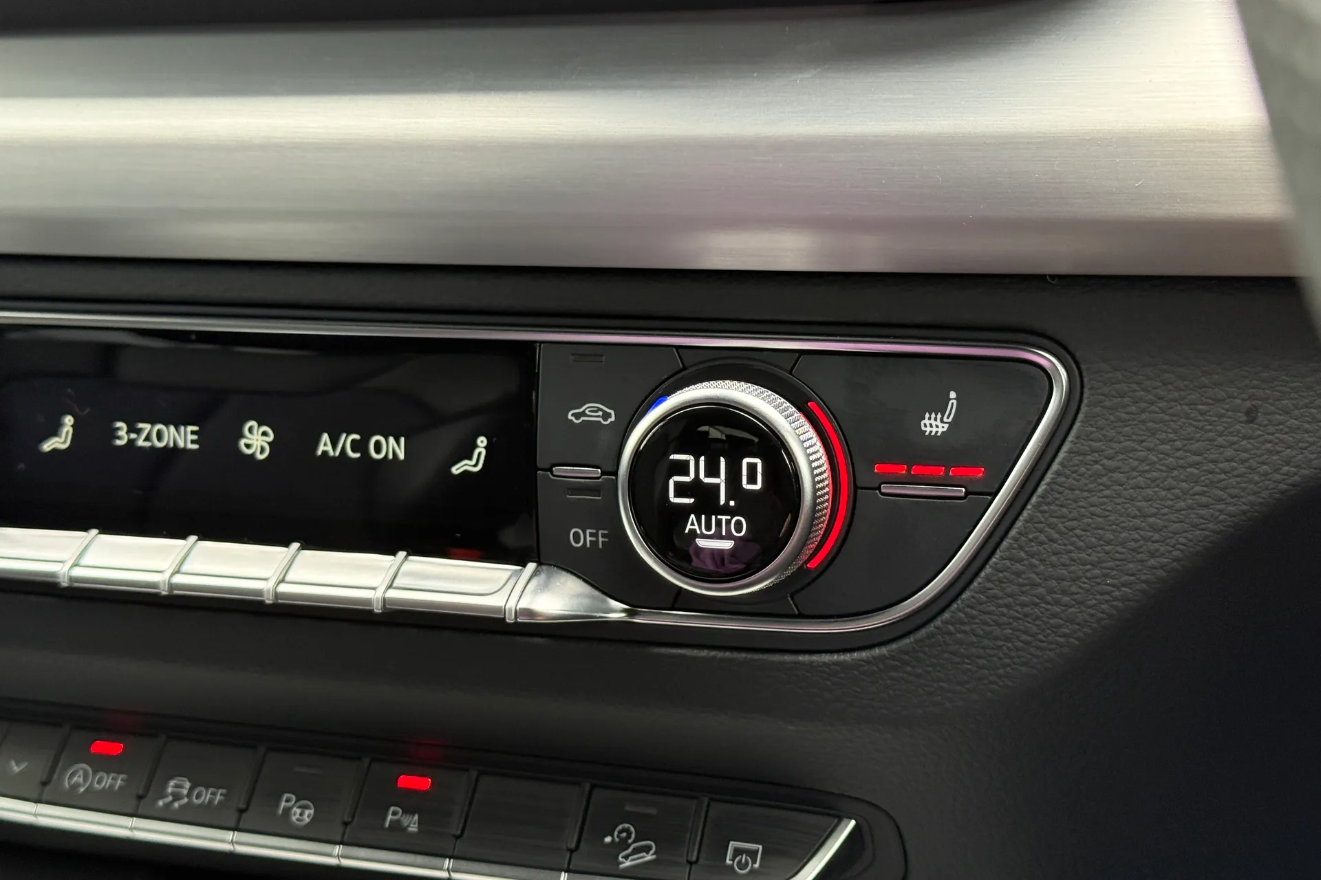 Audi Q5 thumbnail image number 30