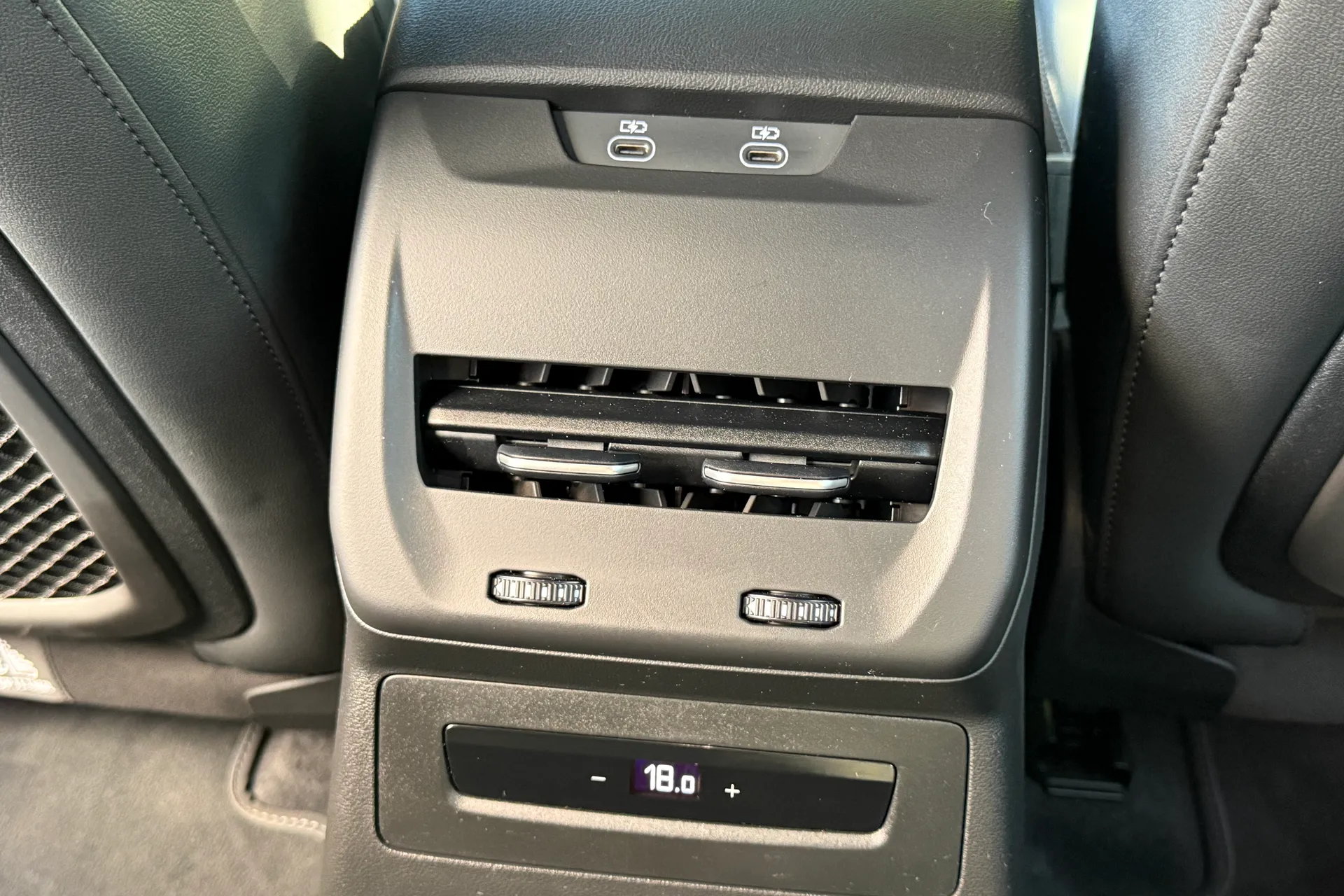 Audi A5 thumbnail image number 40