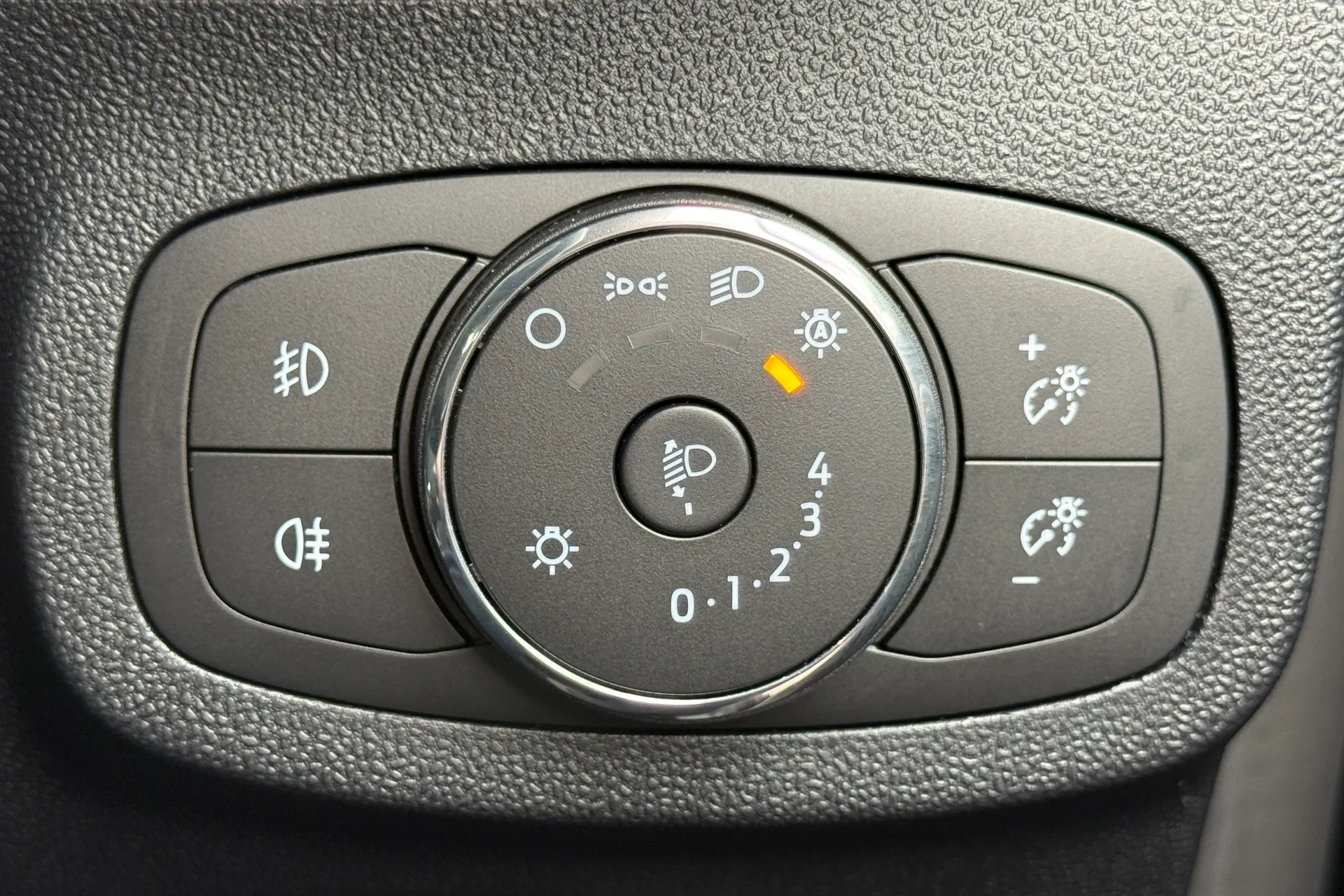 FORD FIESTA thumbnail image number 20