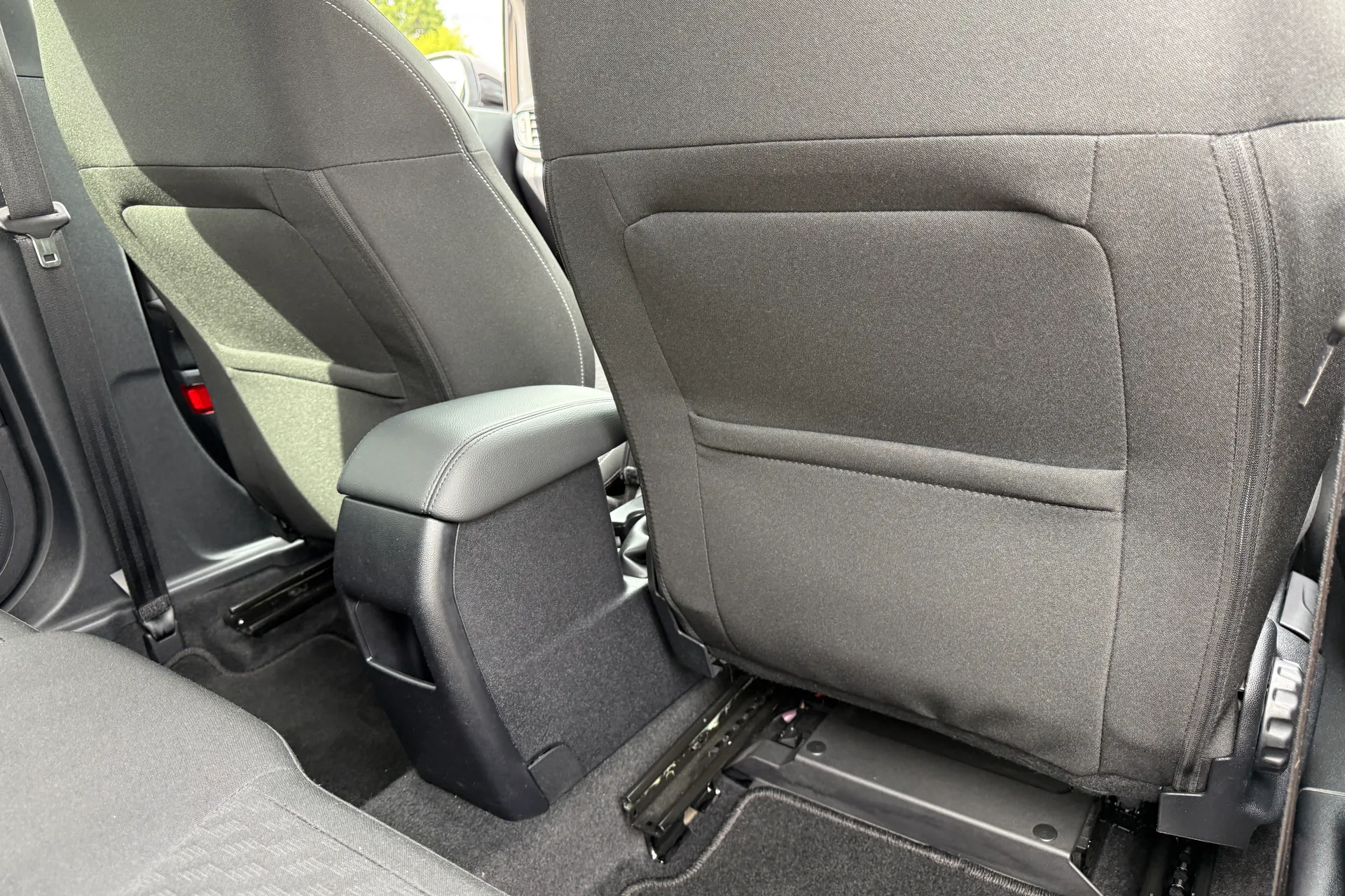 FORD FIESTA thumbnail image number 42