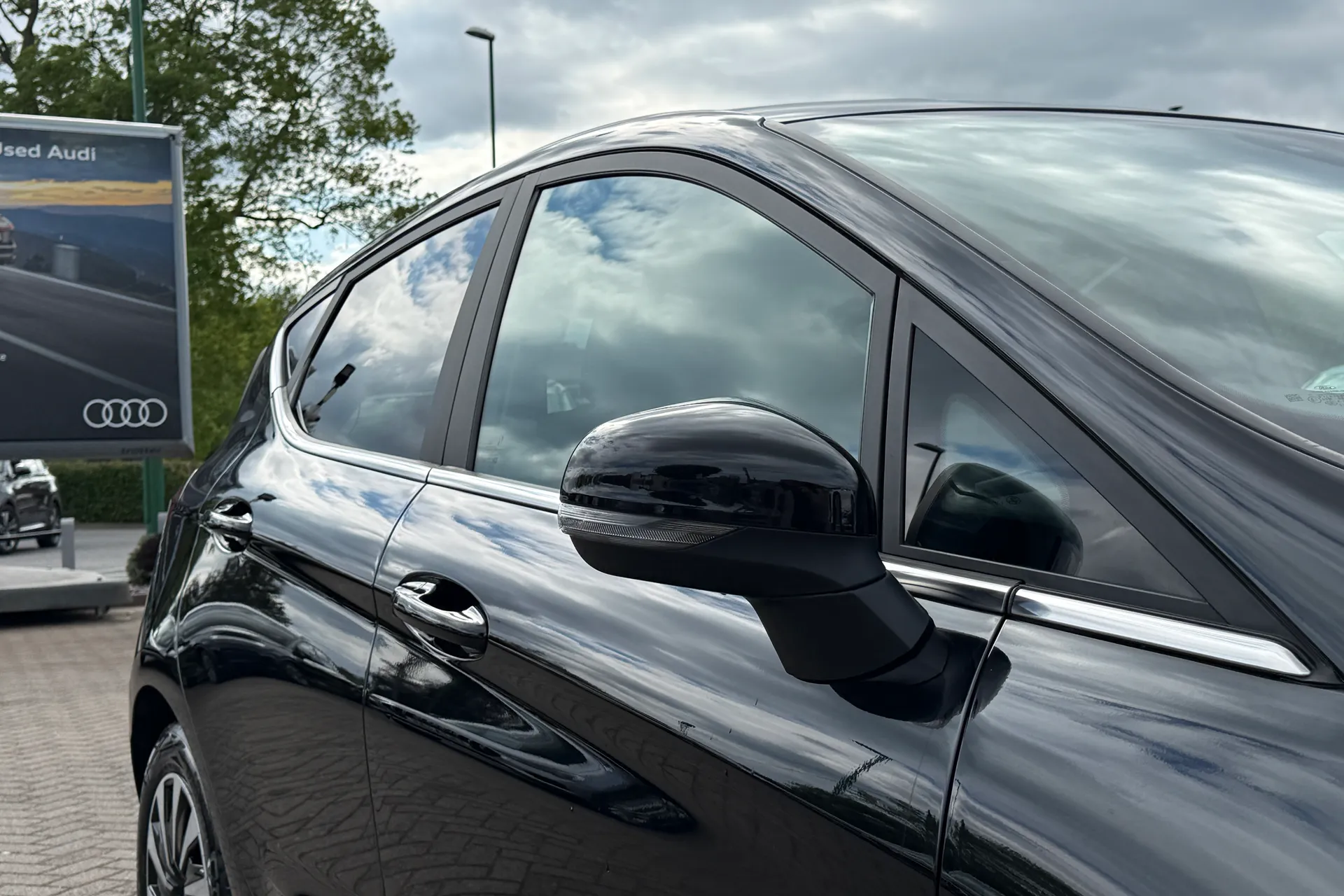 FORD FIESTA thumbnail image number 44