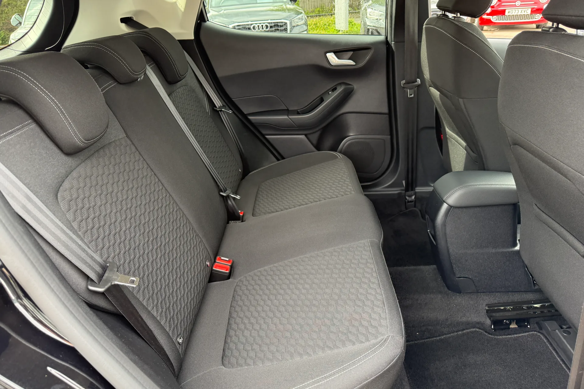 FORD FIESTA thumbnail image number 41