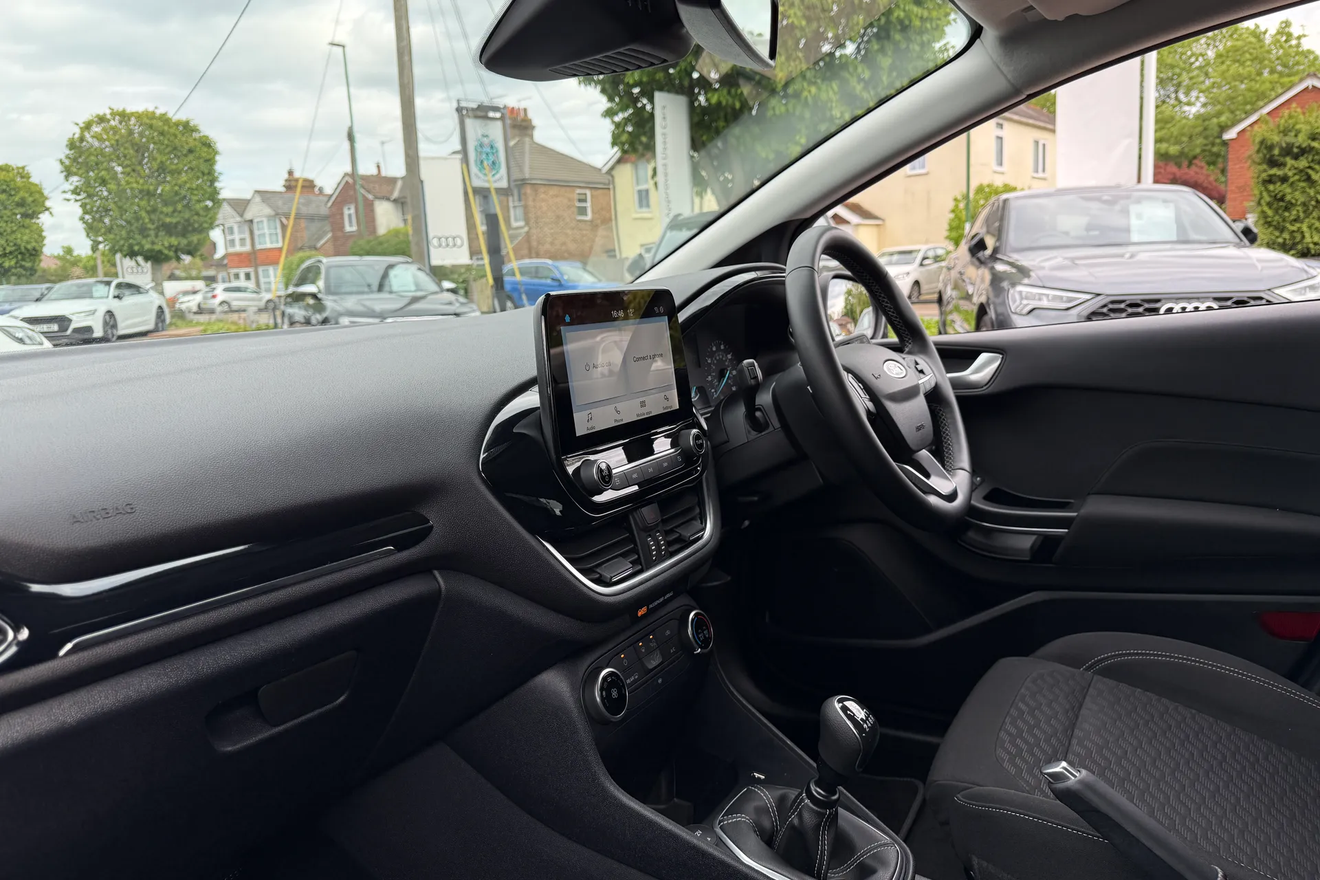 FORD FIESTA thumbnail image number 26