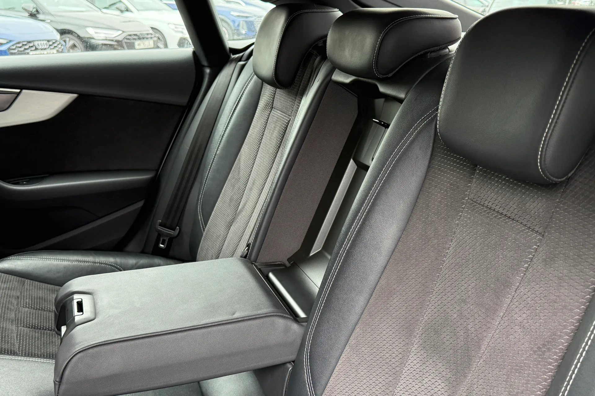 Audi A5 thumbnail image number 41
