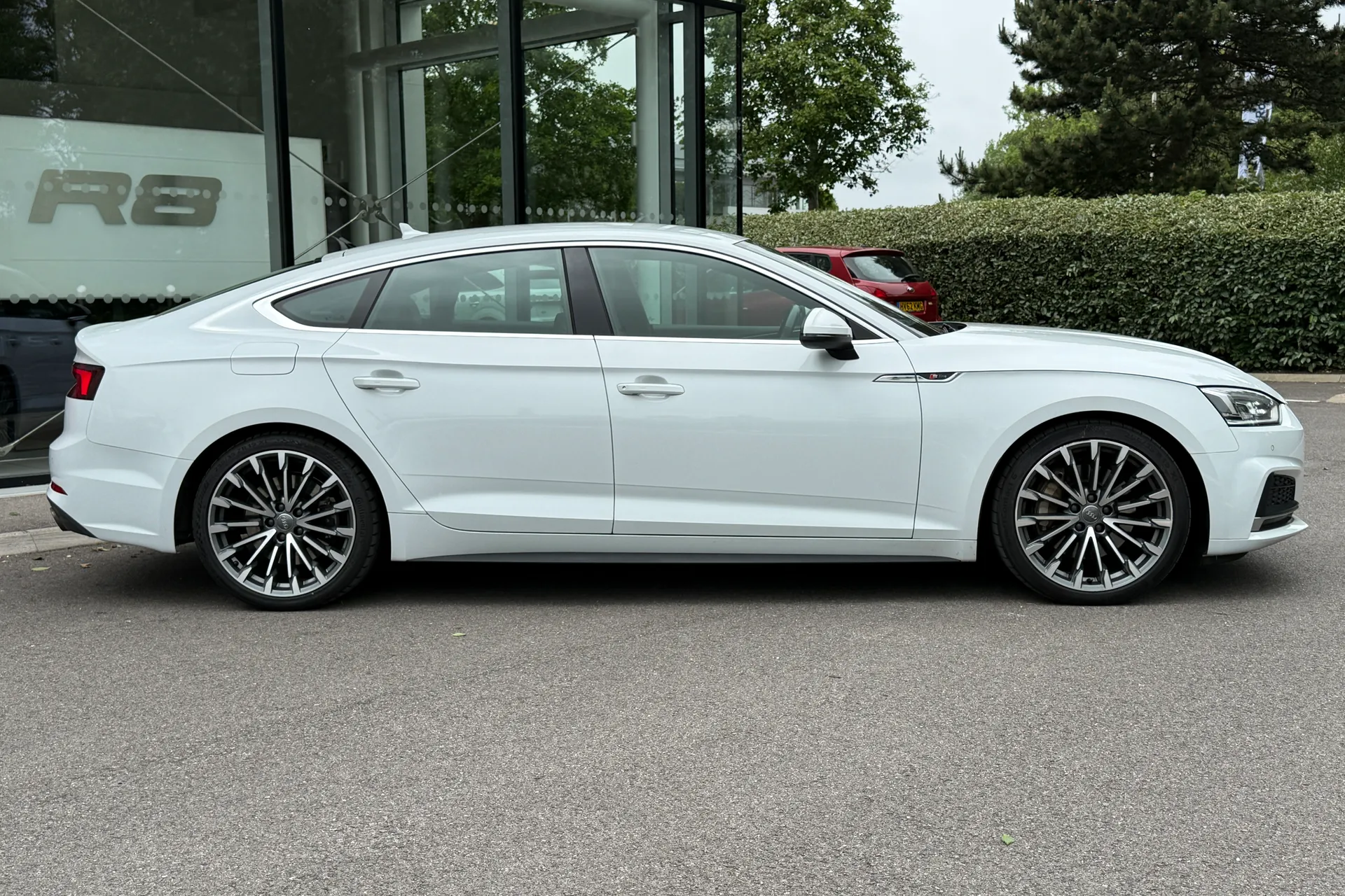 Audi A5 thumbnail image number 2