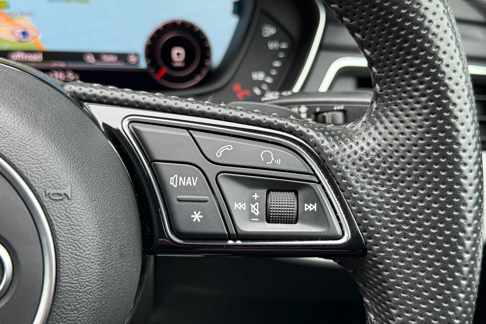 Audi A5 thumbnail image number 37