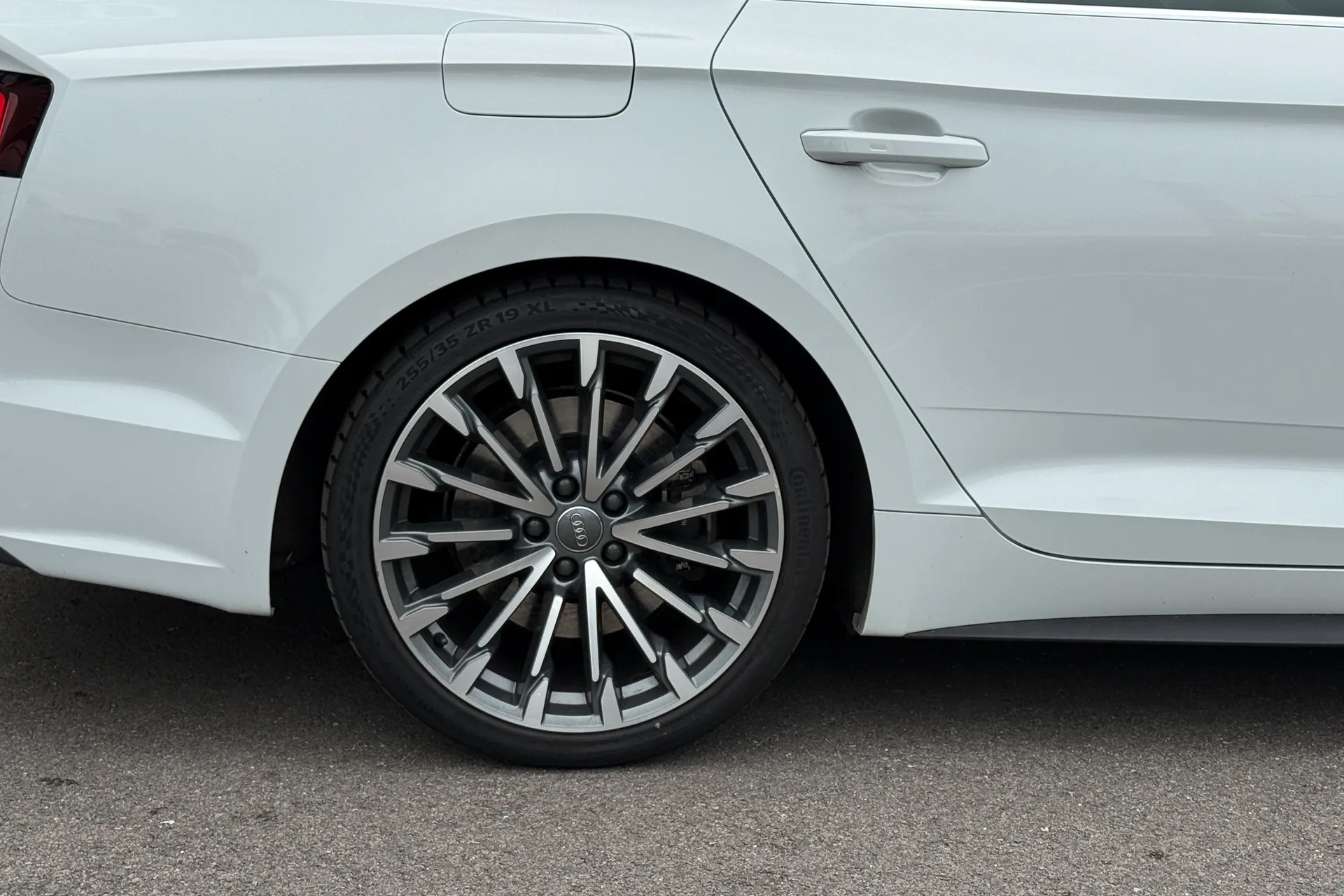 Audi A5 thumbnail image number 22