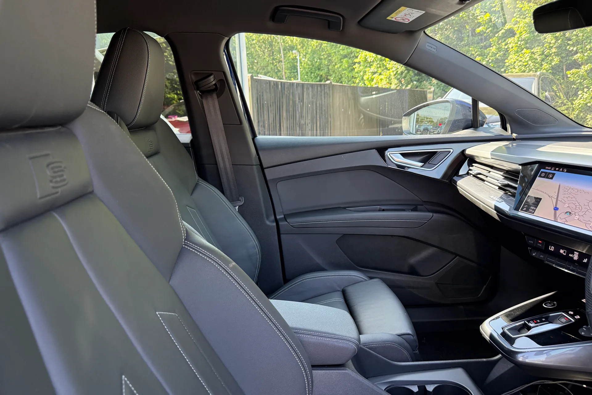 Audi Q4 thumbnail image number 28