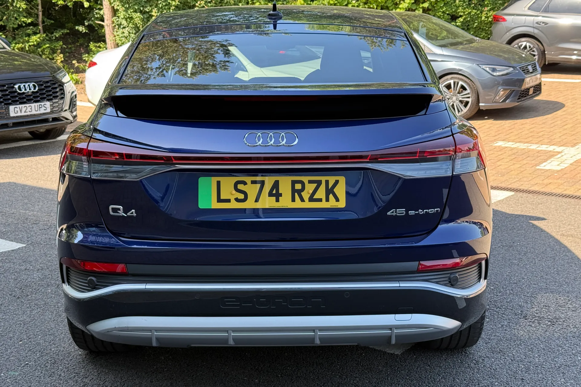 Audi Q4 thumbnail image number 41