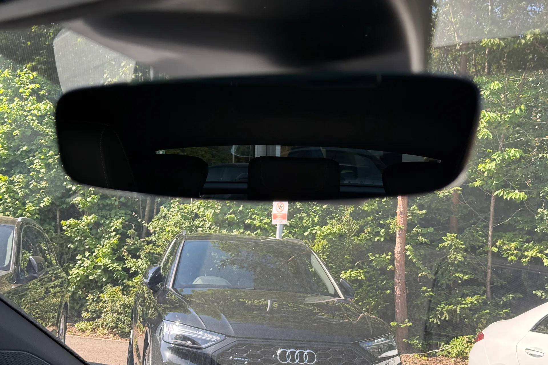 Audi Q4 thumbnail image number 23