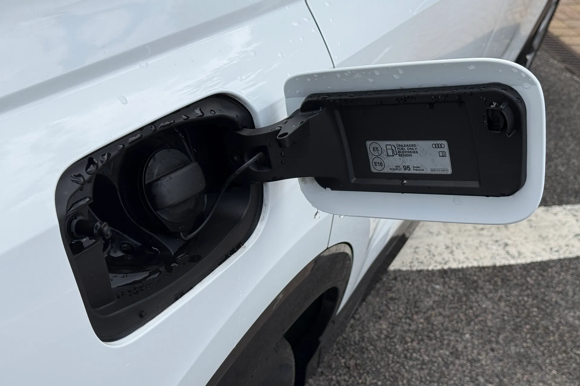 Audi Q3 thumbnail image number 32
